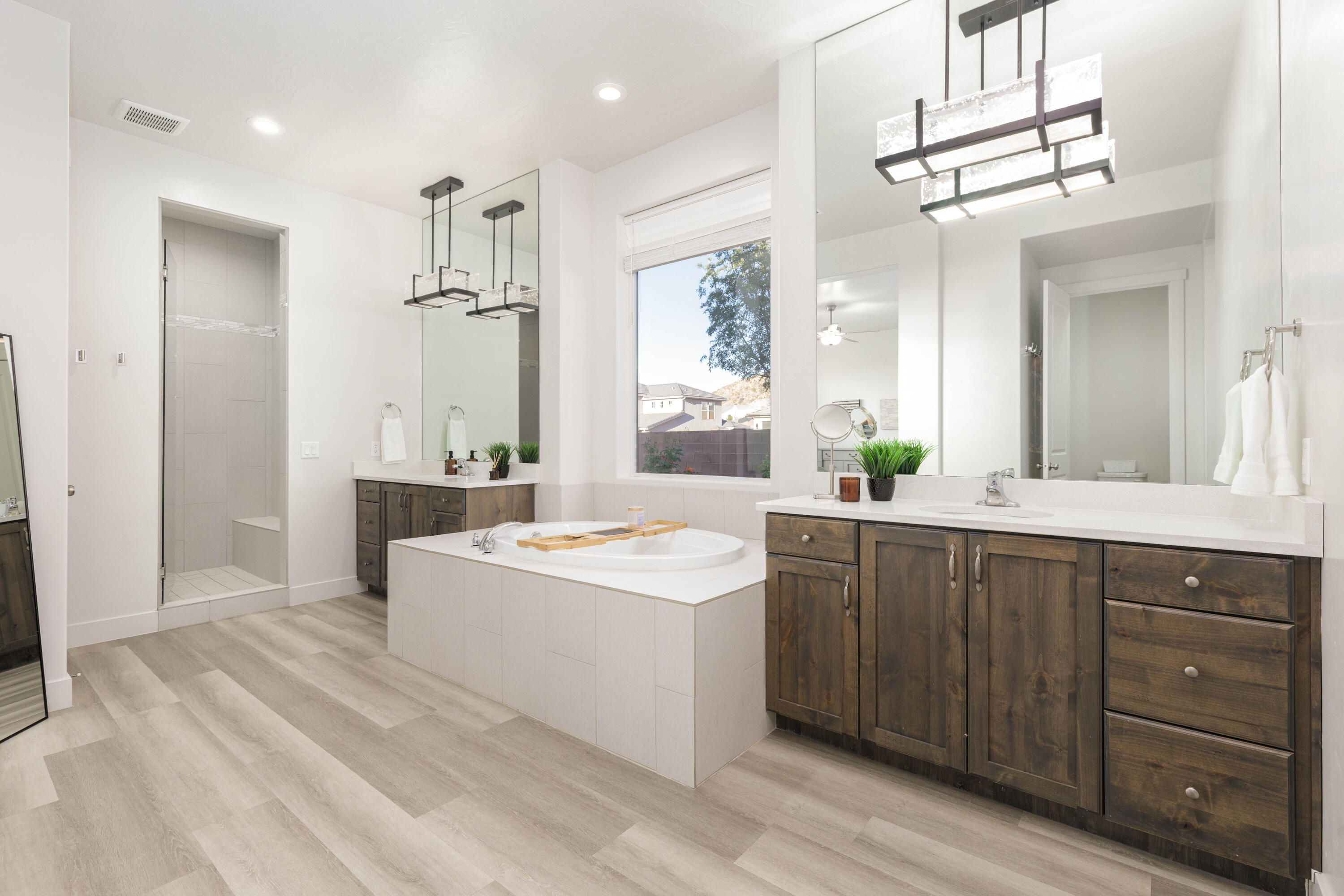 SEQUOIA ESTATES - Residential