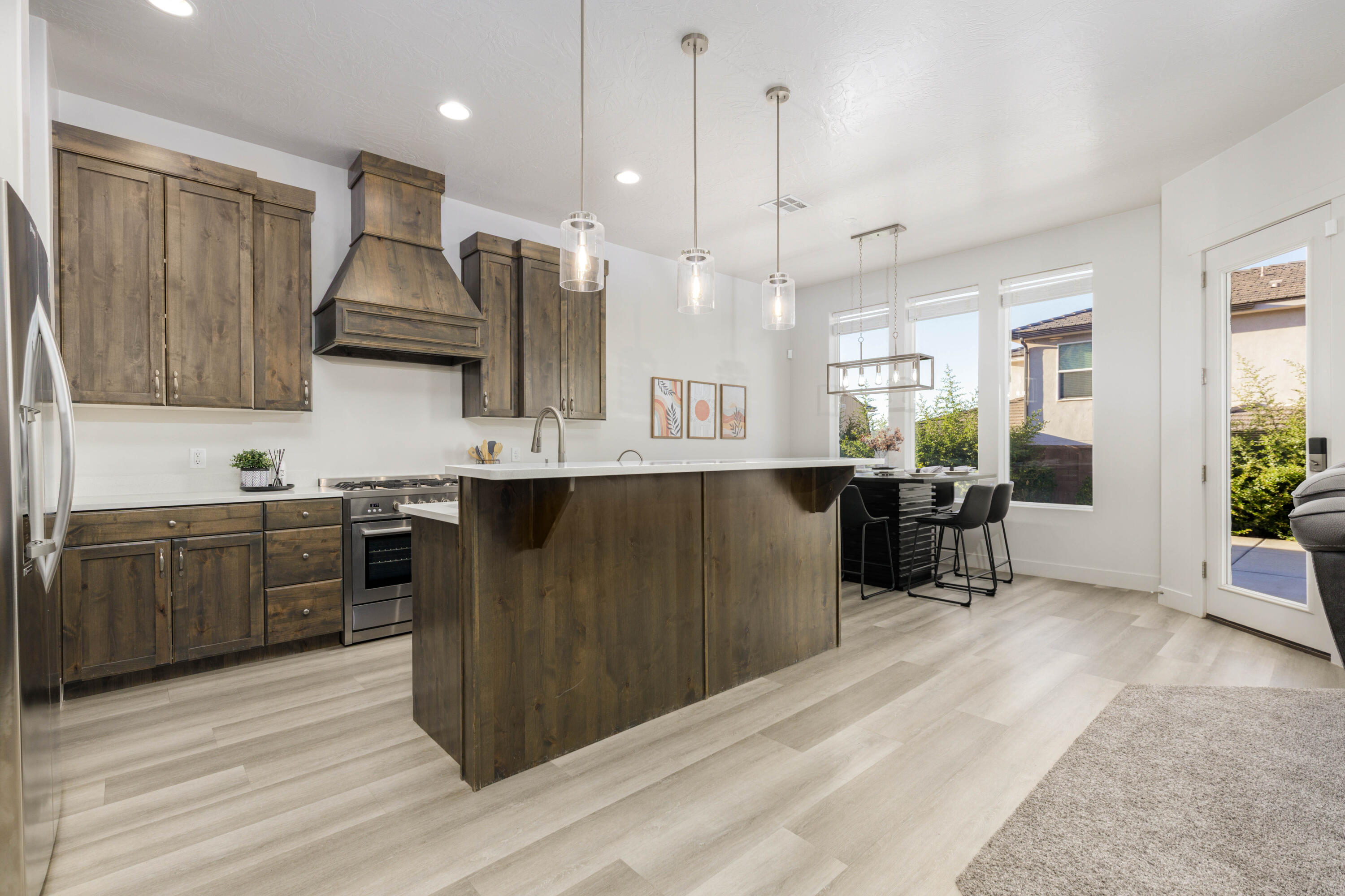 SEQUOIA ESTATES - Residential