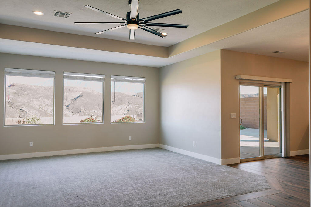 CORONADO RIDGE - Residential