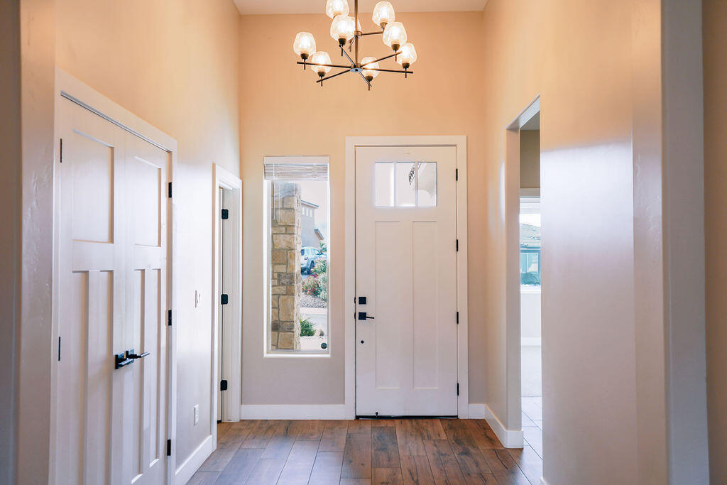 CORONADO RIDGE - Residential