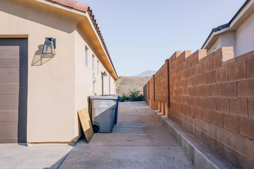 CORONADO RIDGE - Residential