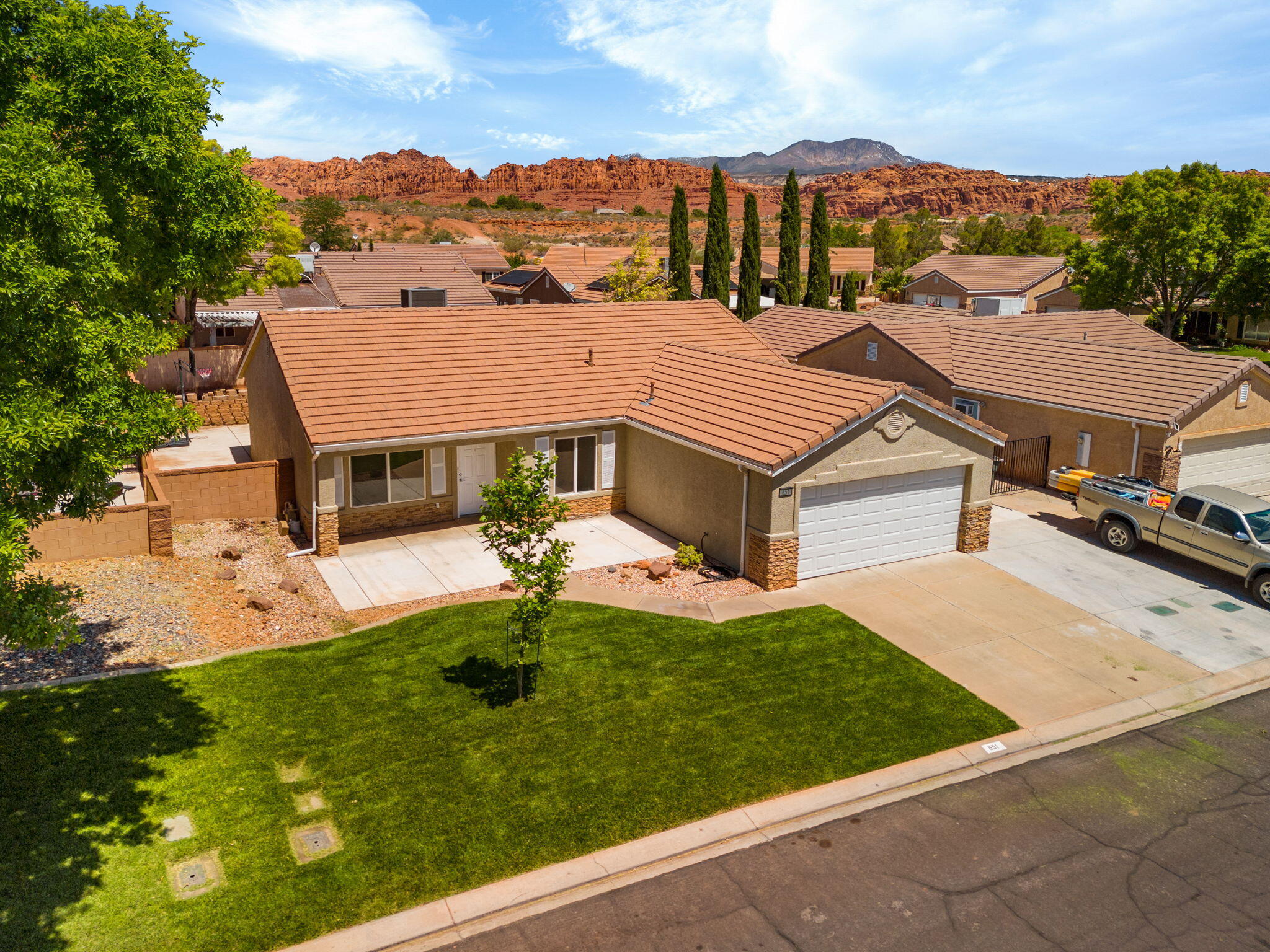 RED ROCK CANYON - Residential