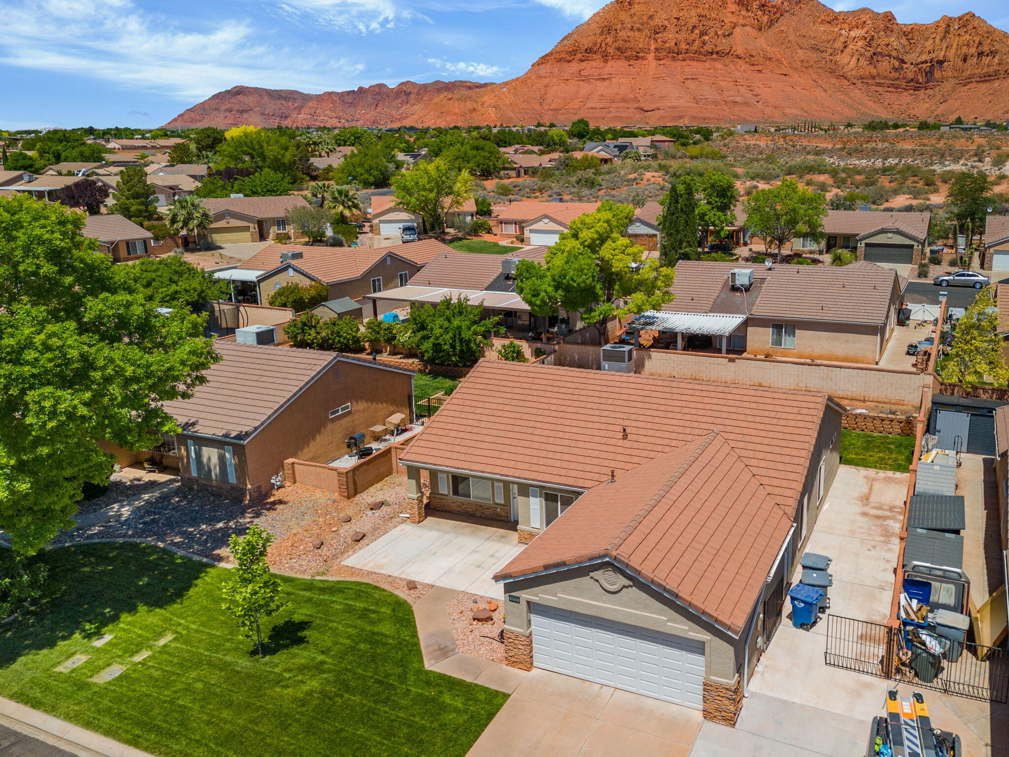 RED ROCK CANYON - Residential