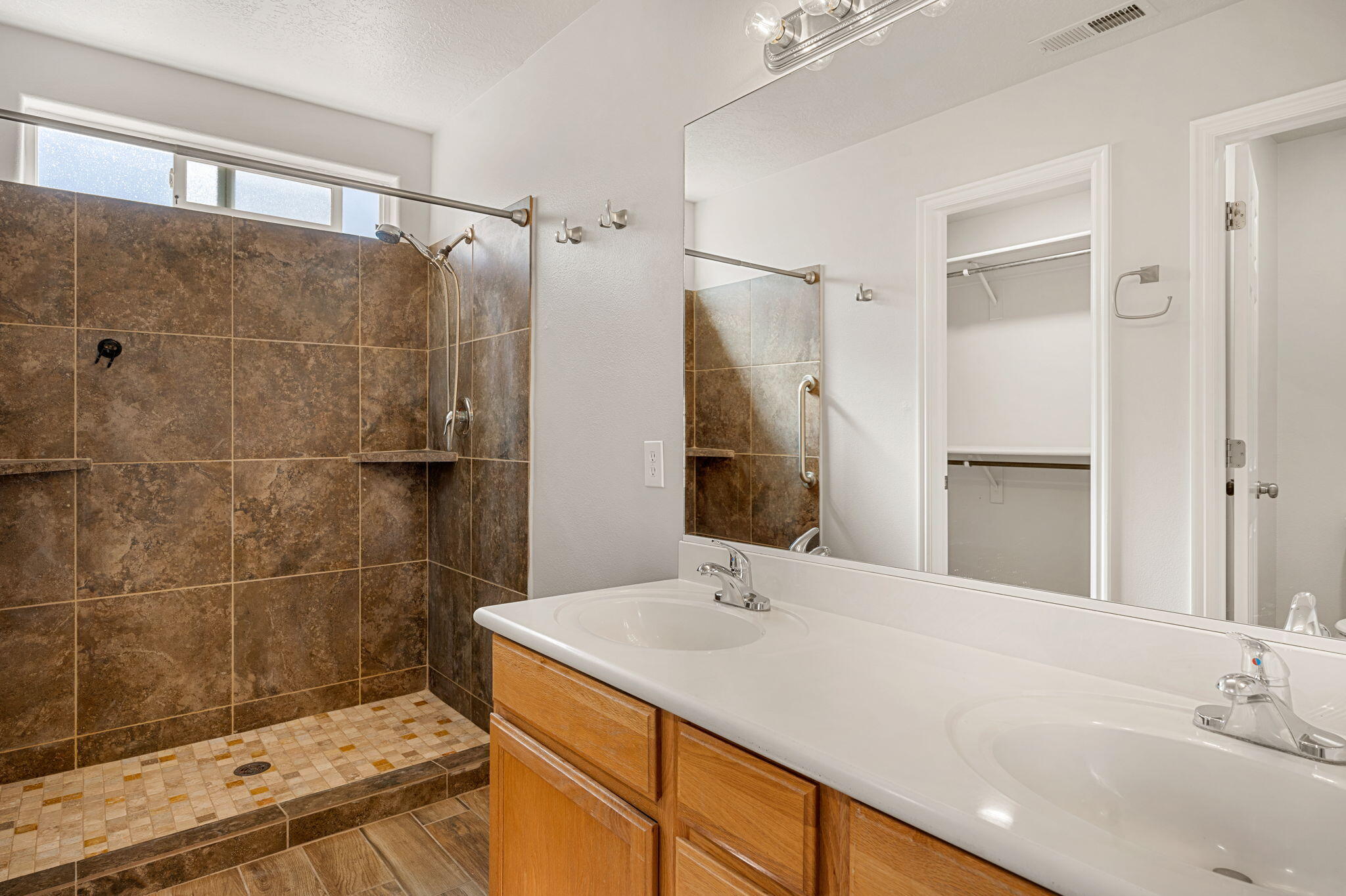 RED ROCK CANYON - Residential