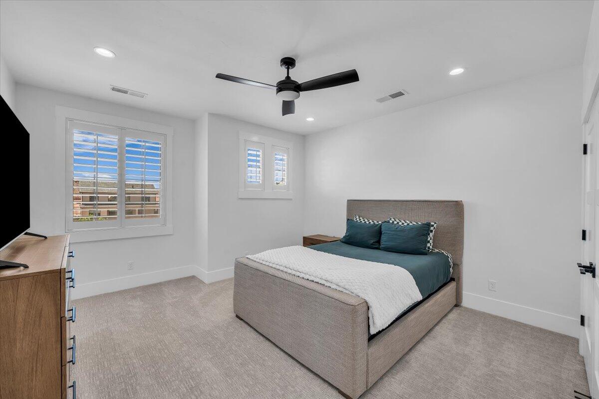 CRIMSON FIELDS - Residential