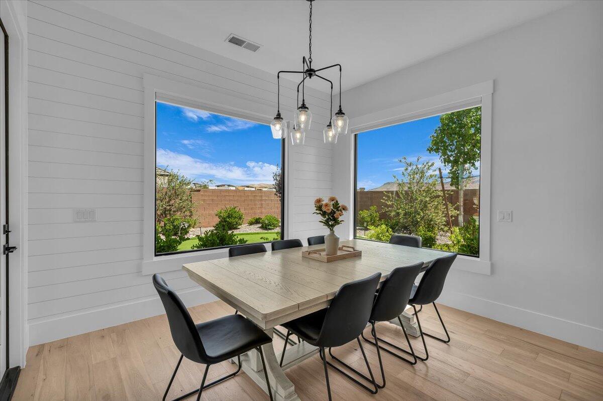 CRIMSON FIELDS - Residential