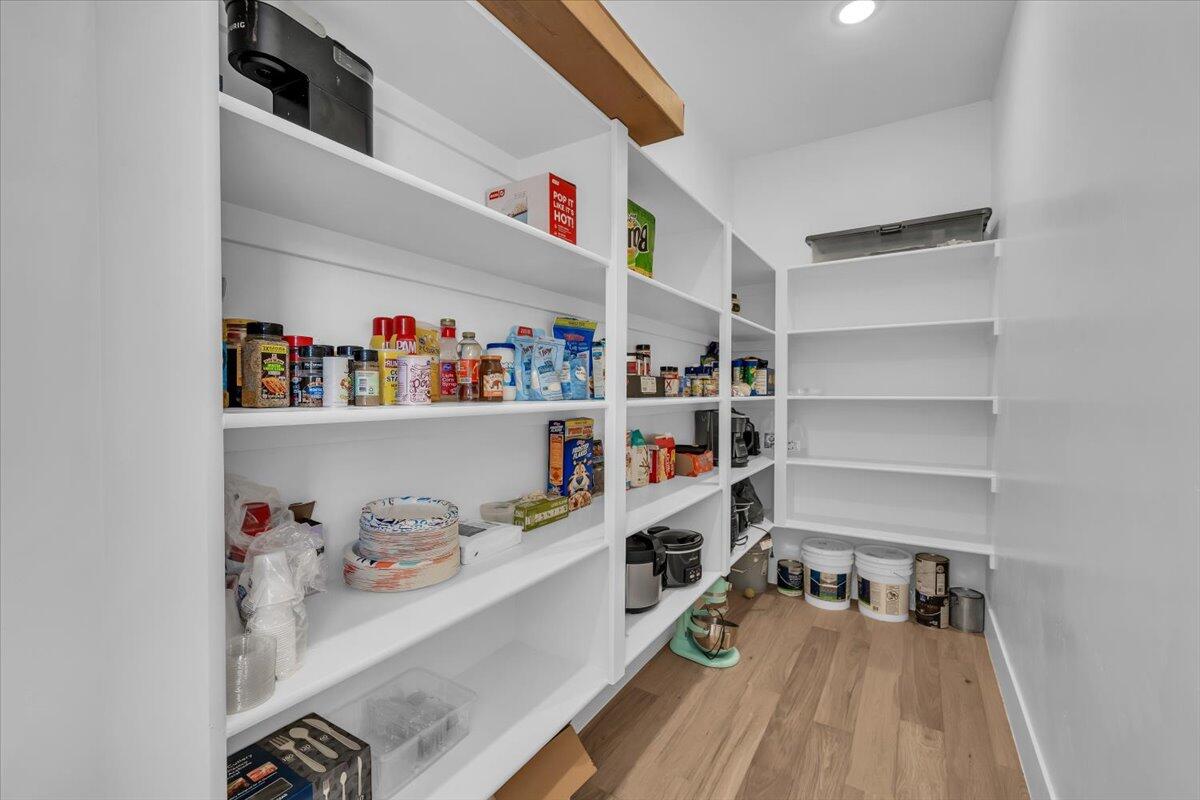 CRIMSON FIELDS - Residential