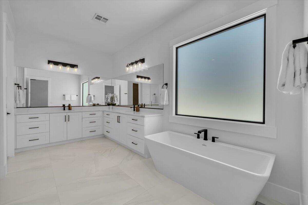 CRIMSON FIELDS - Residential