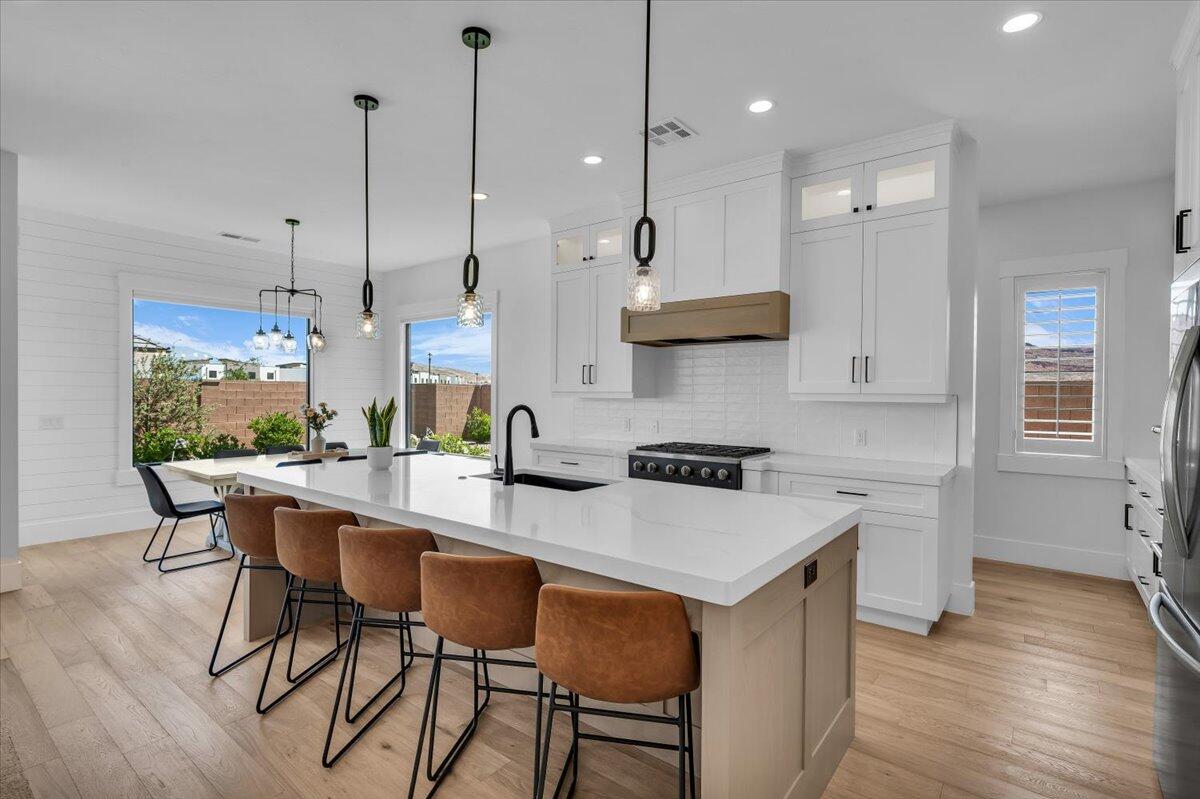 CRIMSON FIELDS - Residential