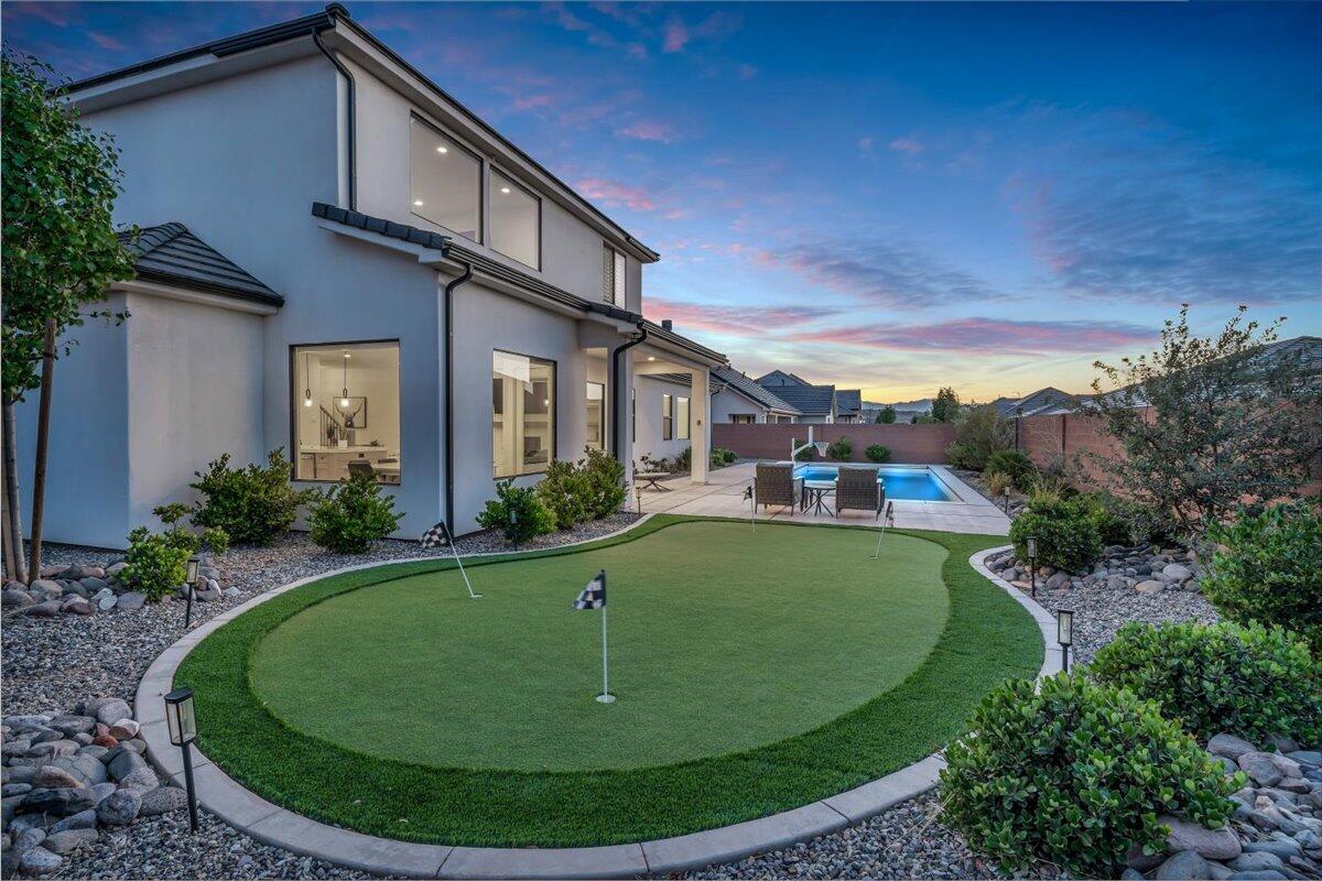 CRIMSON FIELDS - Residential