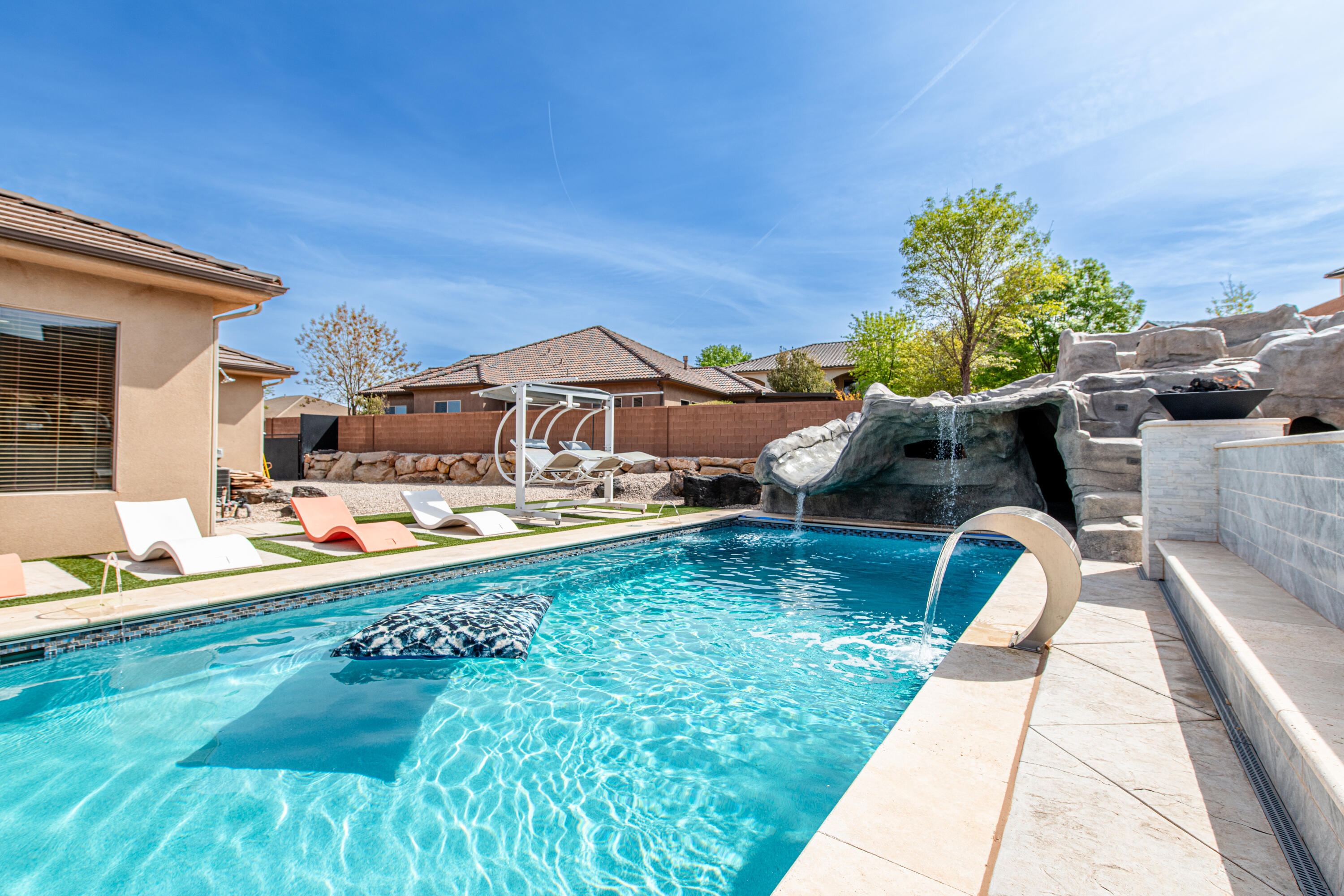 HEIGHTS AT WASHINGTON BENCH - Residential