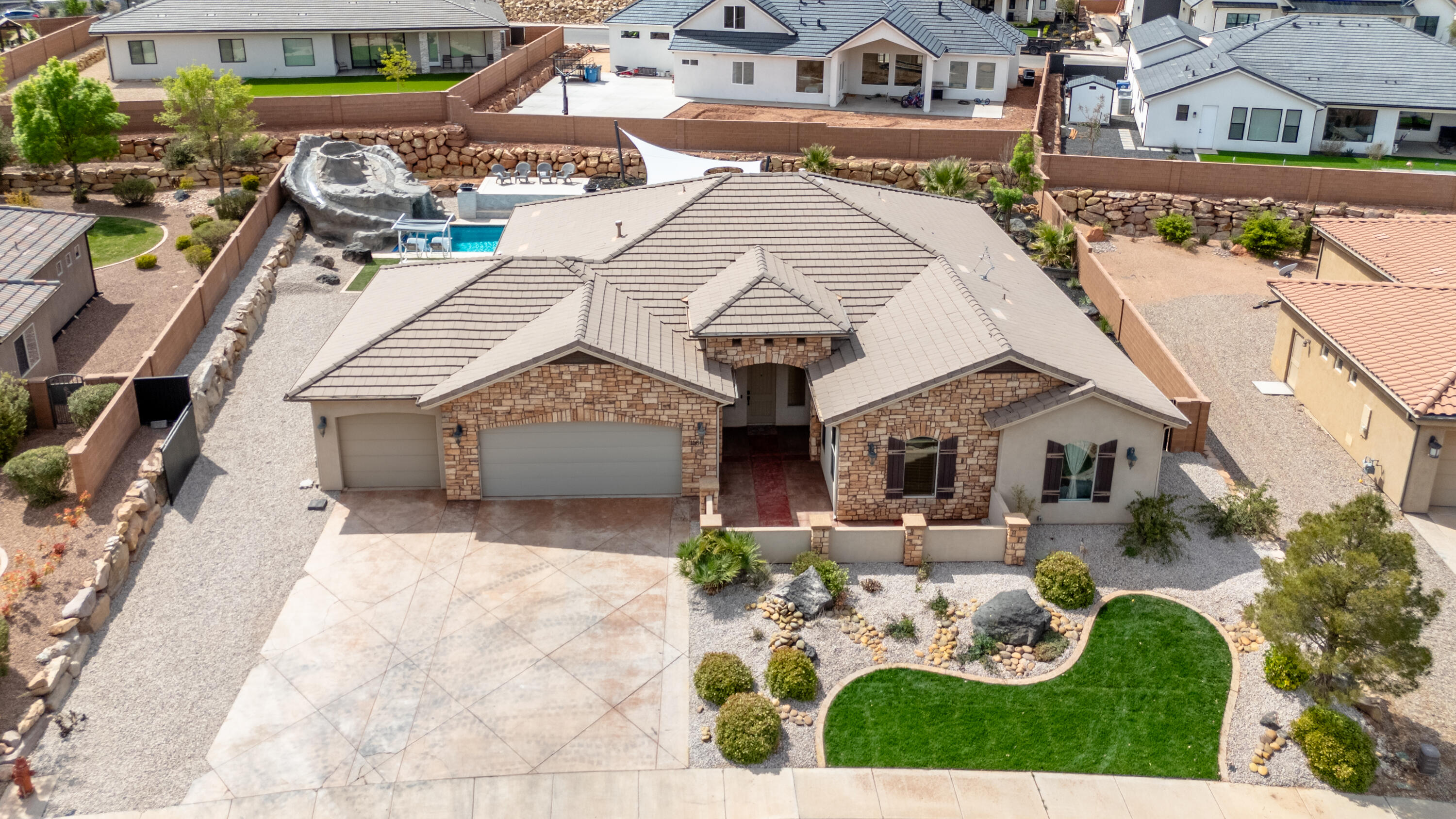 HEIGHTS AT WASHINGTON BENCH - Residential