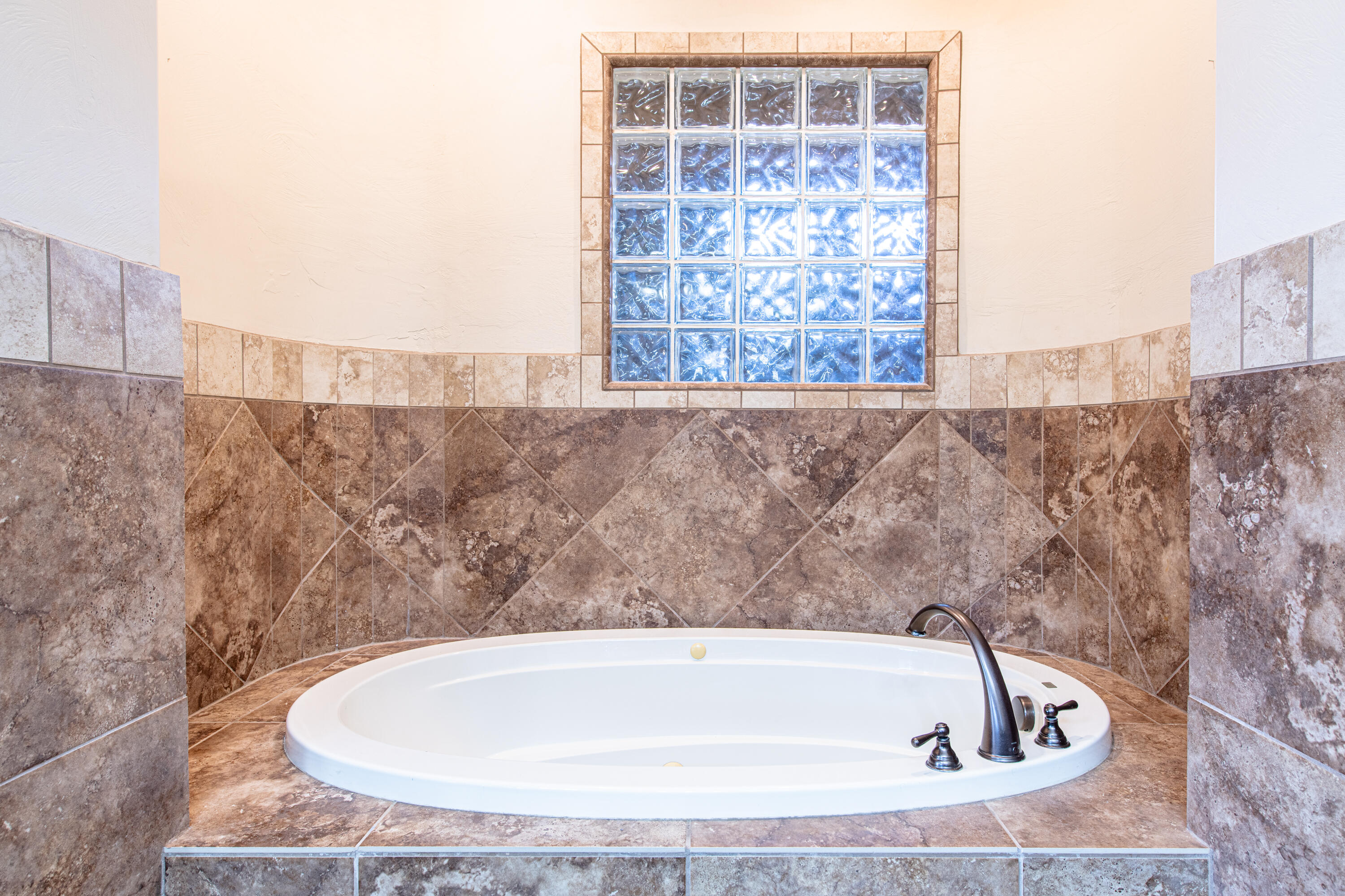 HEIGHTS AT WASHINGTON BENCH - Residential