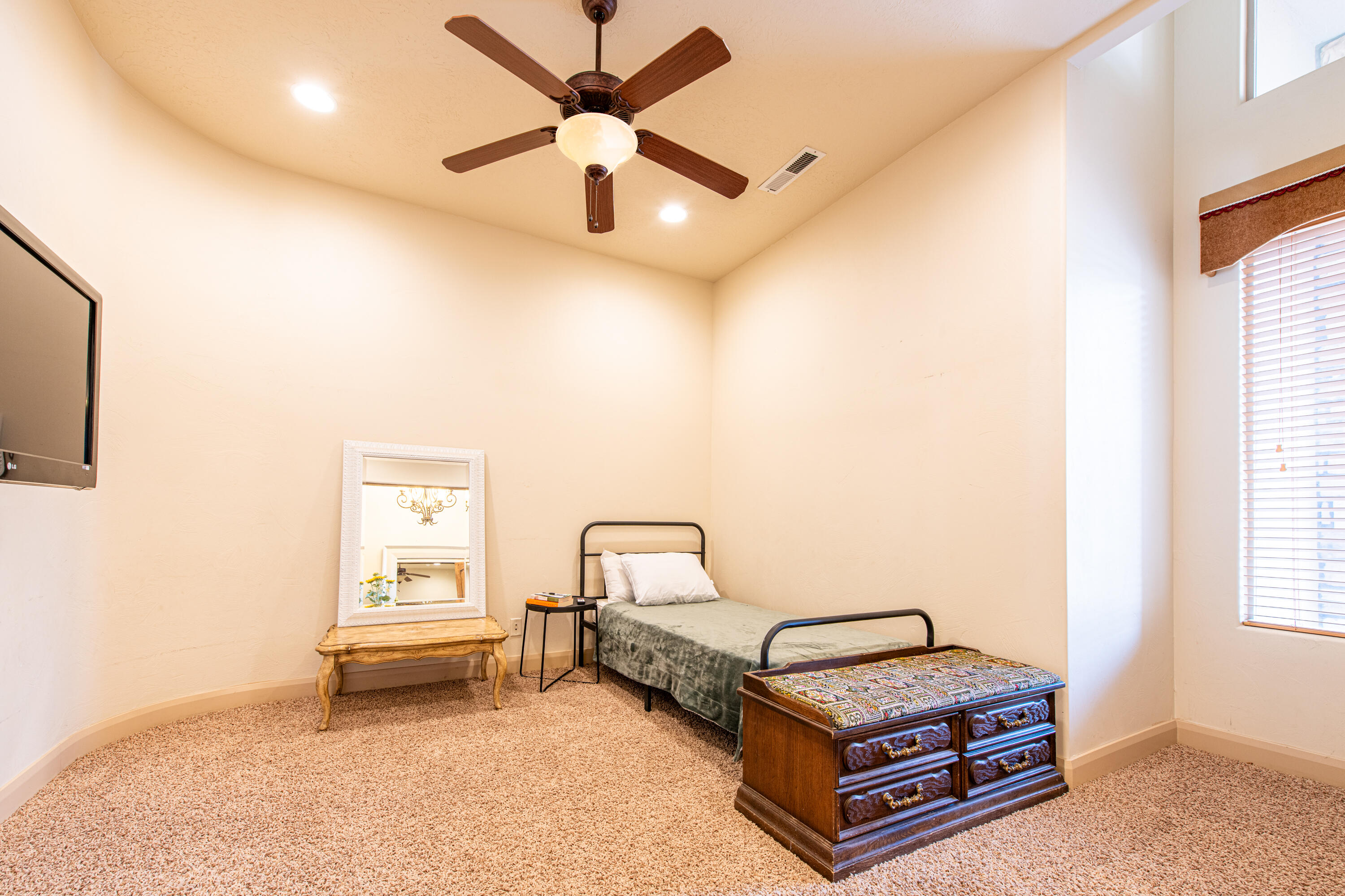 HEIGHTS AT WASHINGTON BENCH - Residential