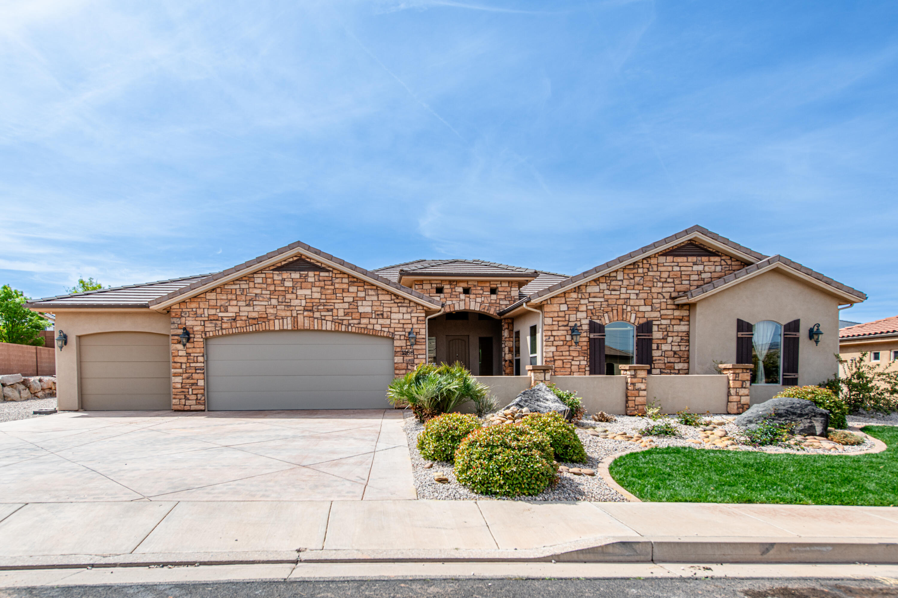 HEIGHTS AT WASHINGTON BENCH - Residential