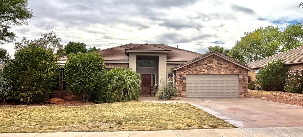 Photo of 66 S 1300 W ST, Saint George, UT 84770 (MLS # 26-273793)