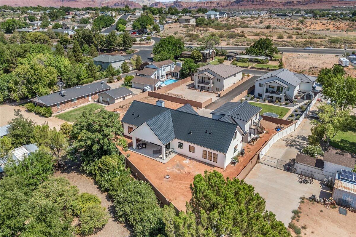 ARROWHEAD PLACE - Residential