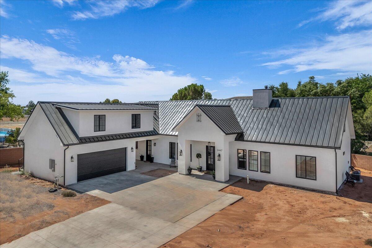 ARROWHEAD PLACE - Residential