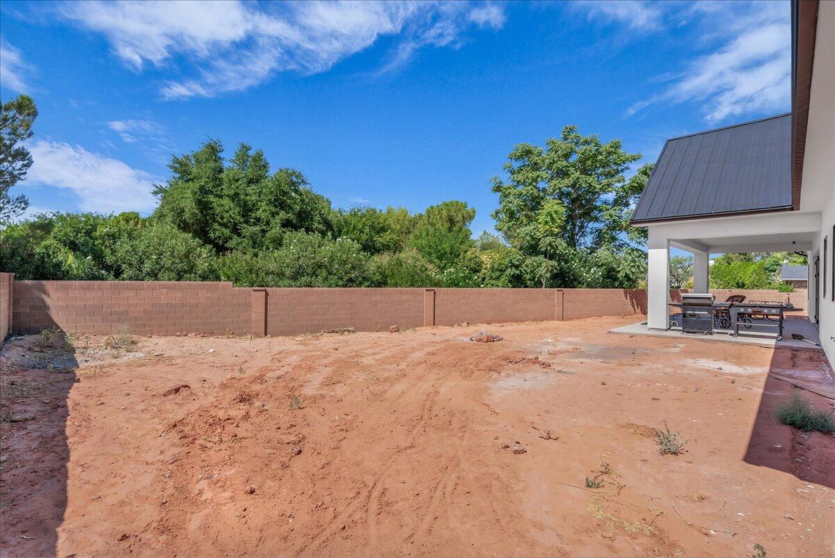 ARROWHEAD PLACE - Residential