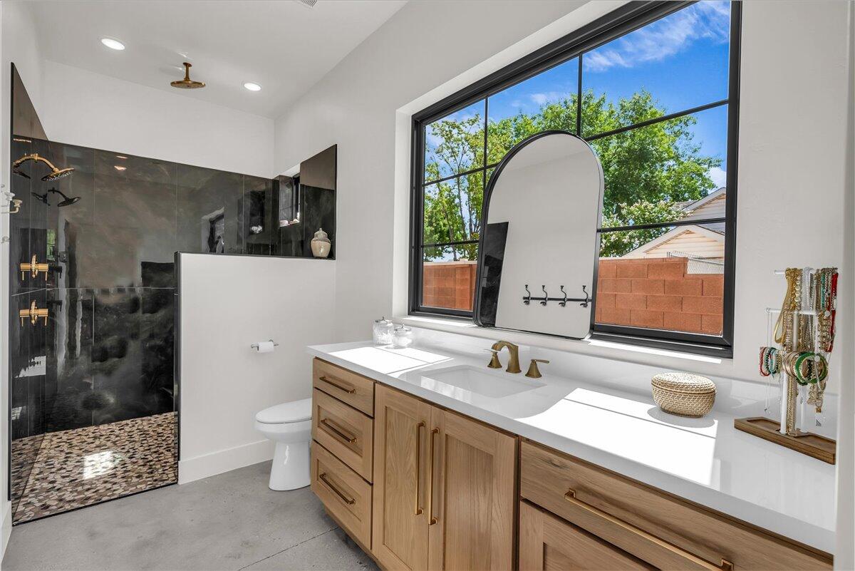 ARROWHEAD PLACE - Residential