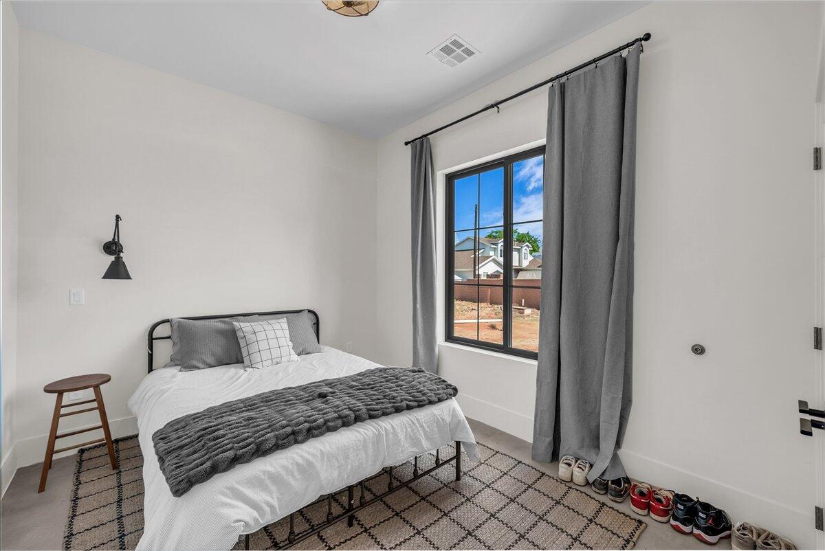 ARROWHEAD PLACE - Residential