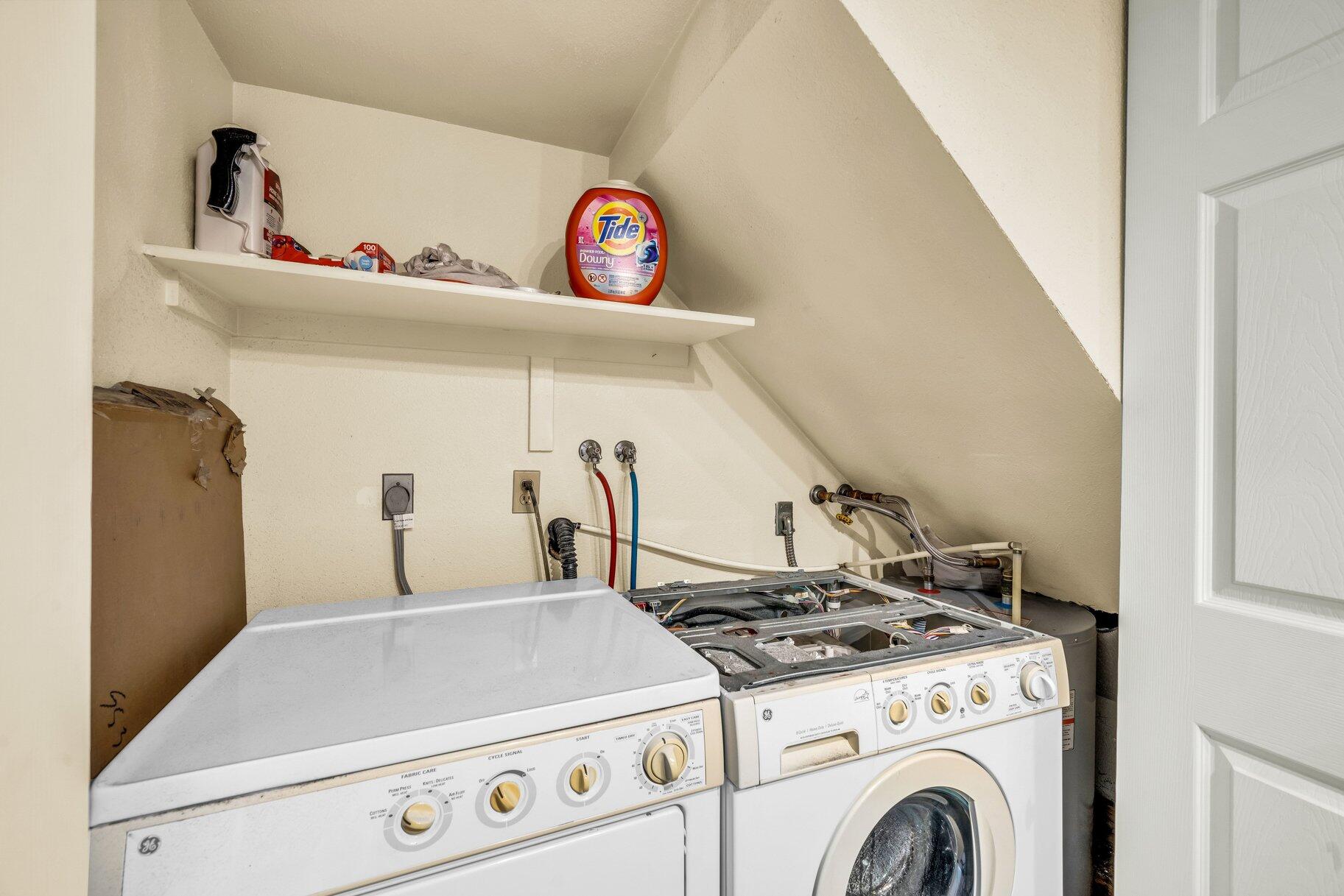 TOWN OAKS - Residential