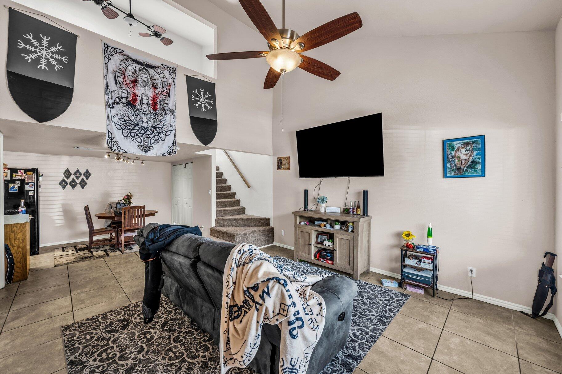 TOWN OAKS - Residential