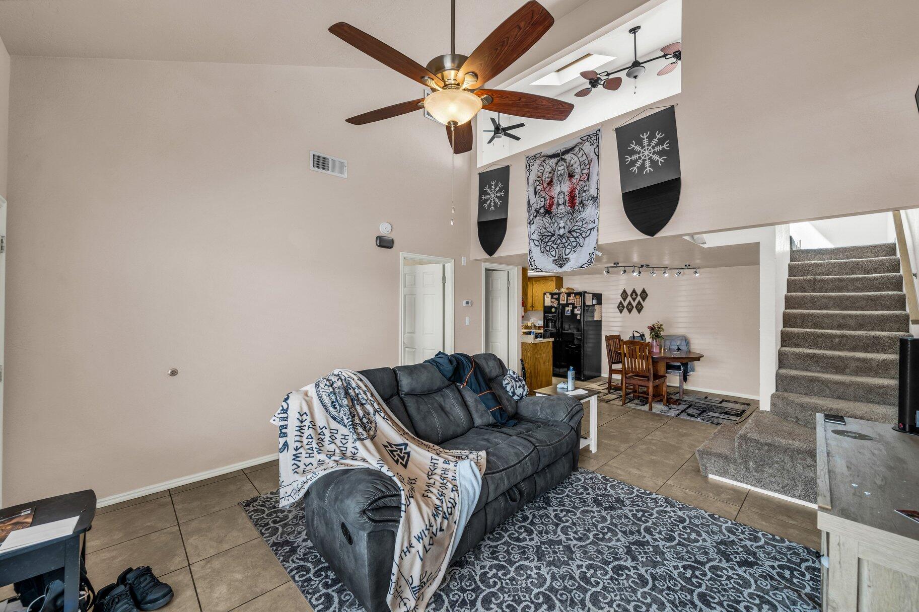 TOWN OAKS - Residential