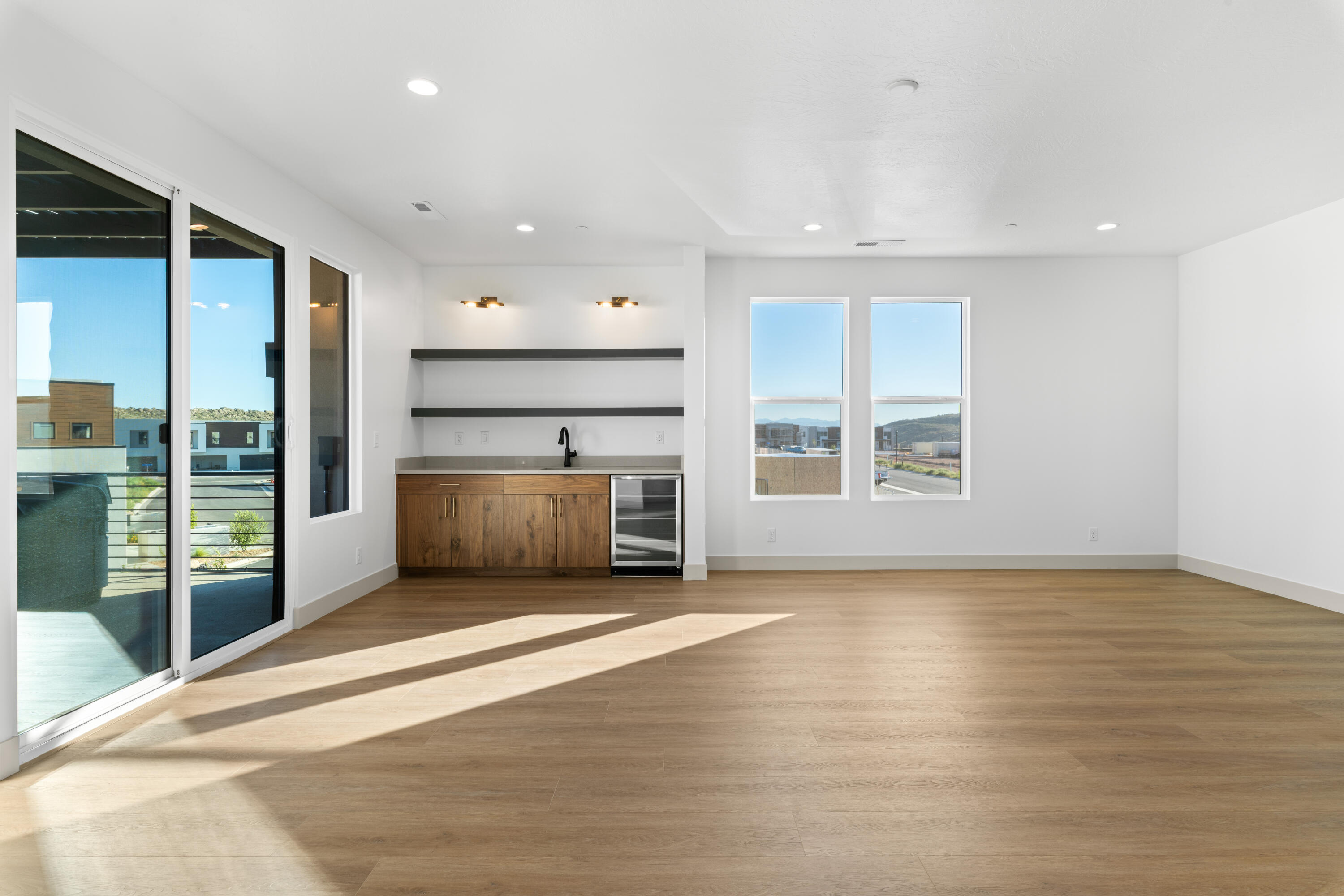 ISLAND AT CORAL CANYON - Residential