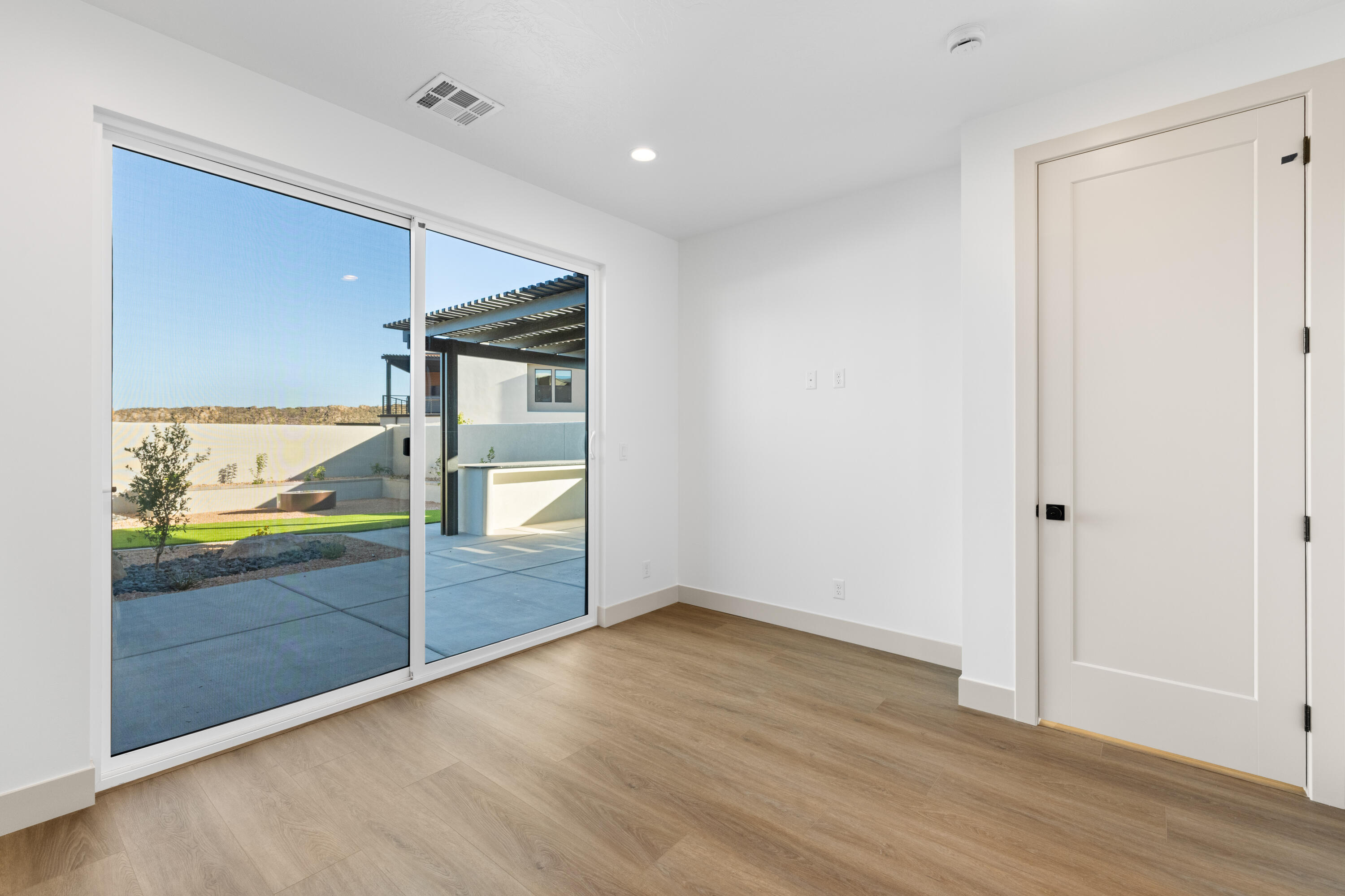 ISLAND AT CORAL CANYON - Residential