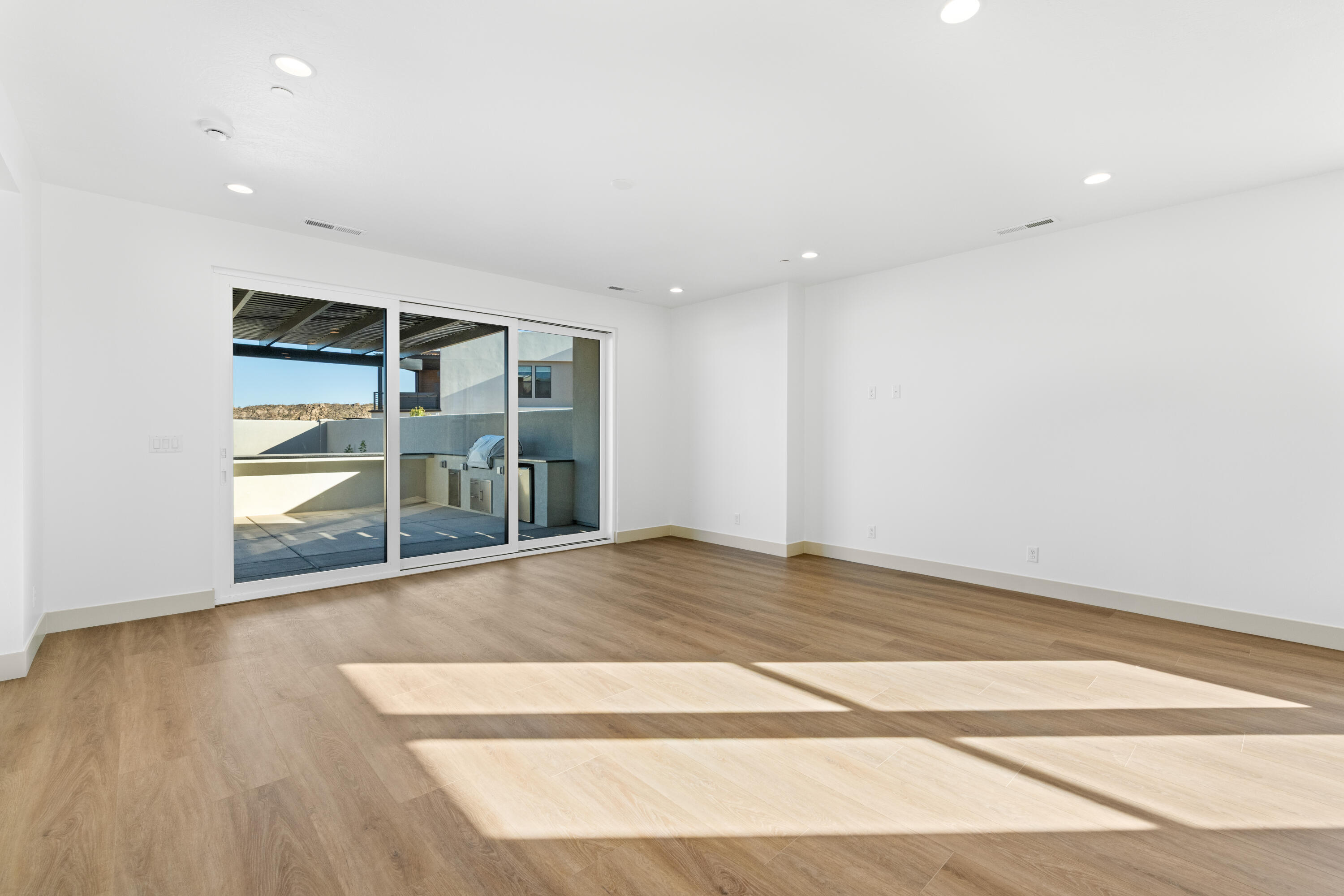 ISLAND AT CORAL CANYON - Residential