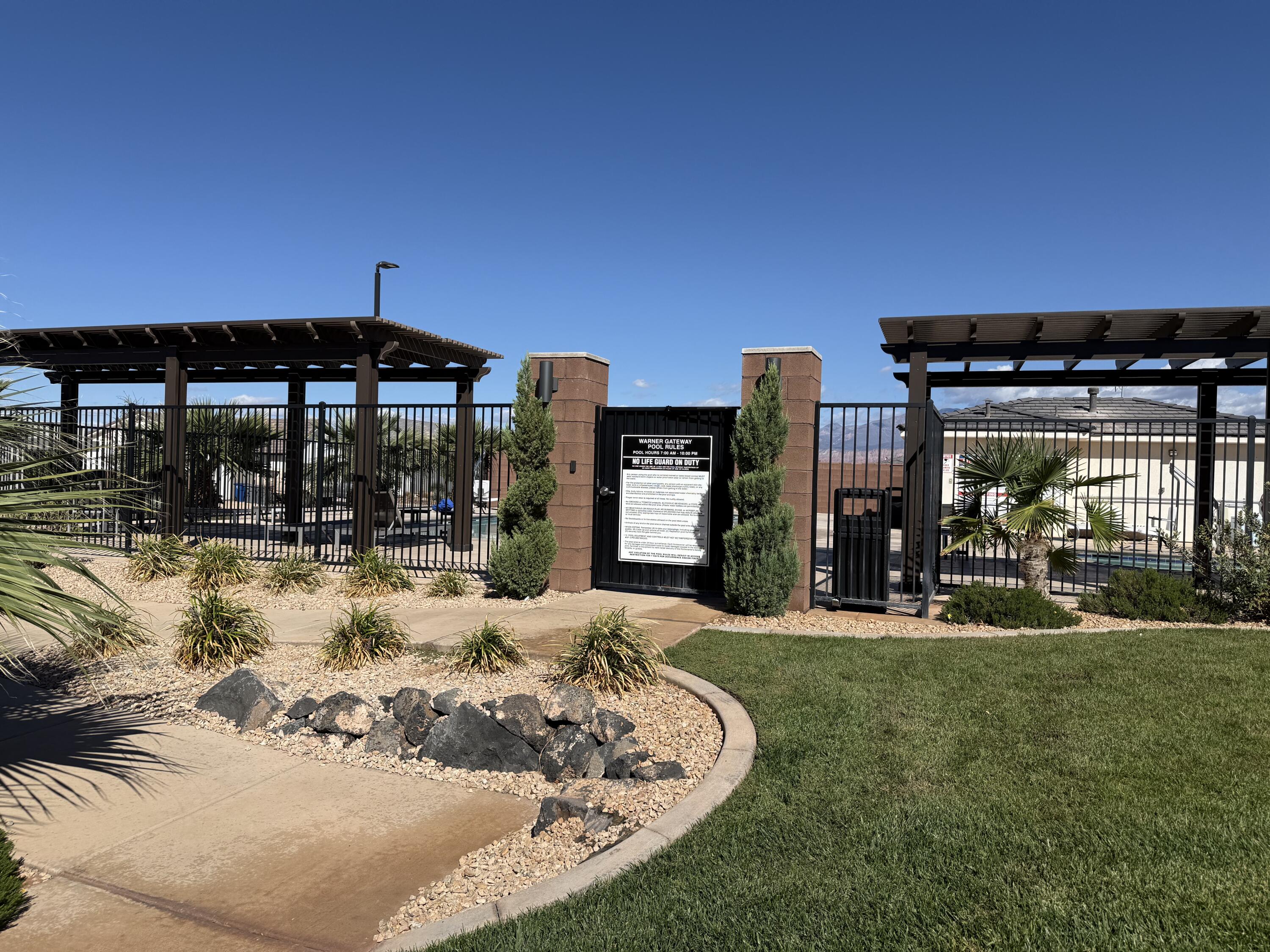 WARNER GATEWAY - Residential