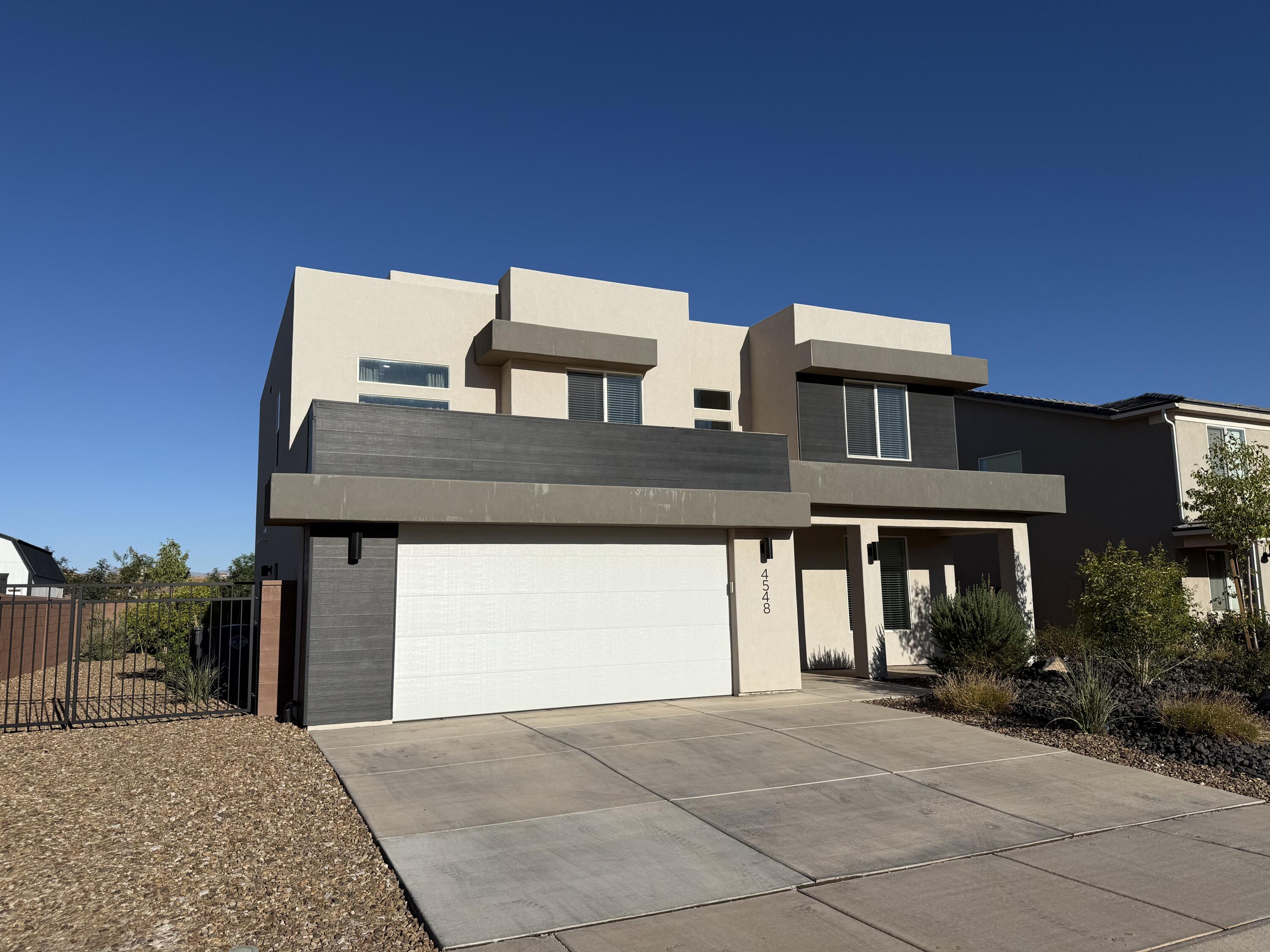 WARNER GATEWAY - Residential