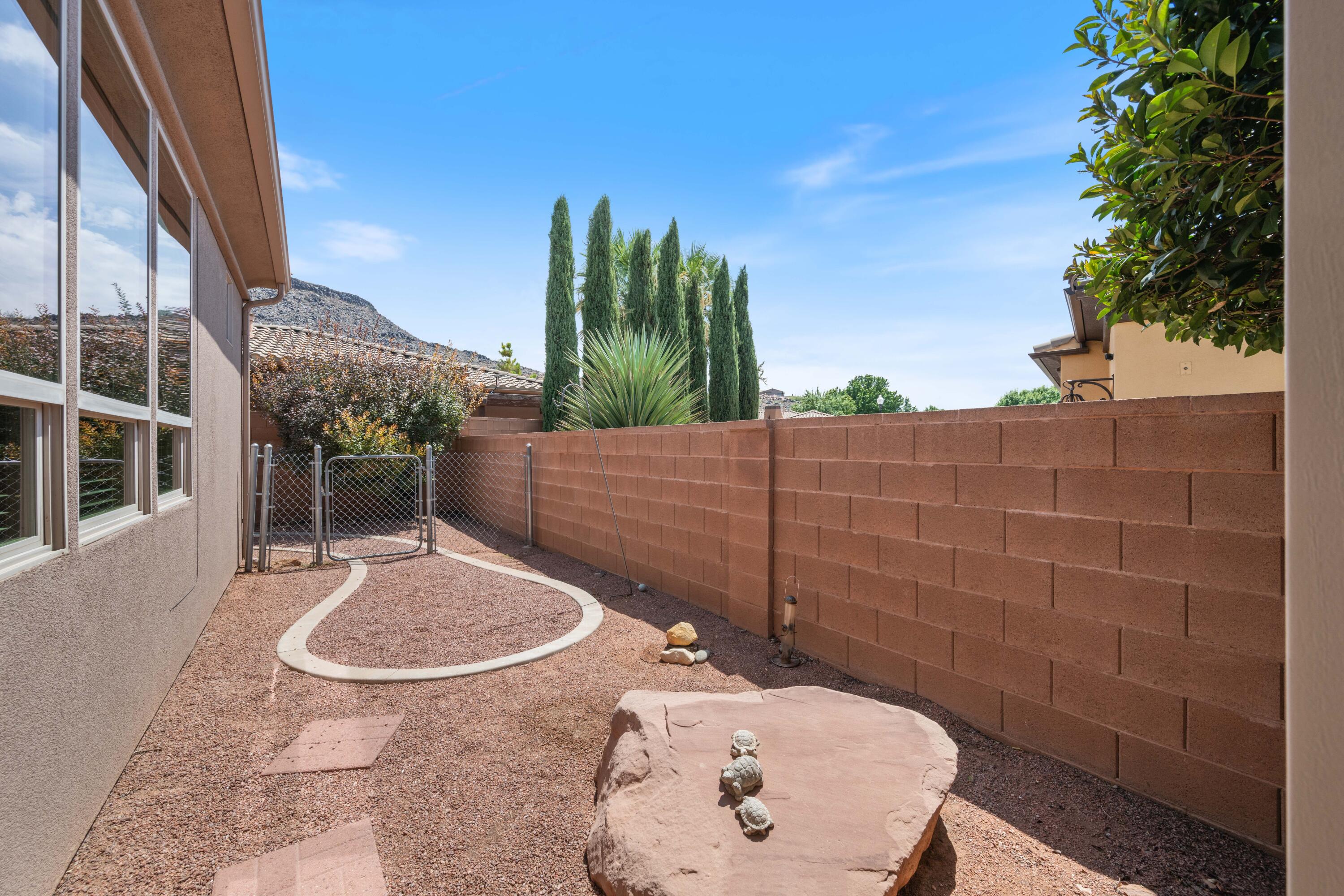 PINE BROOK - Residential