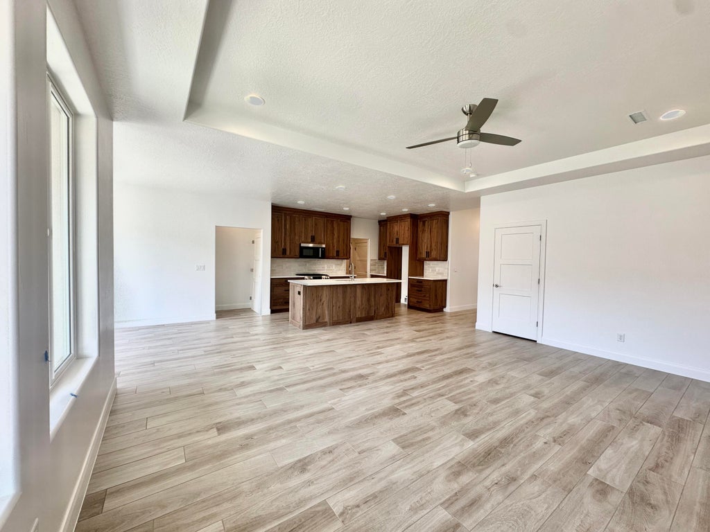 Photo of 2207 E 380 S, Hurricane, UT 84737 (MLS # 26-274628)