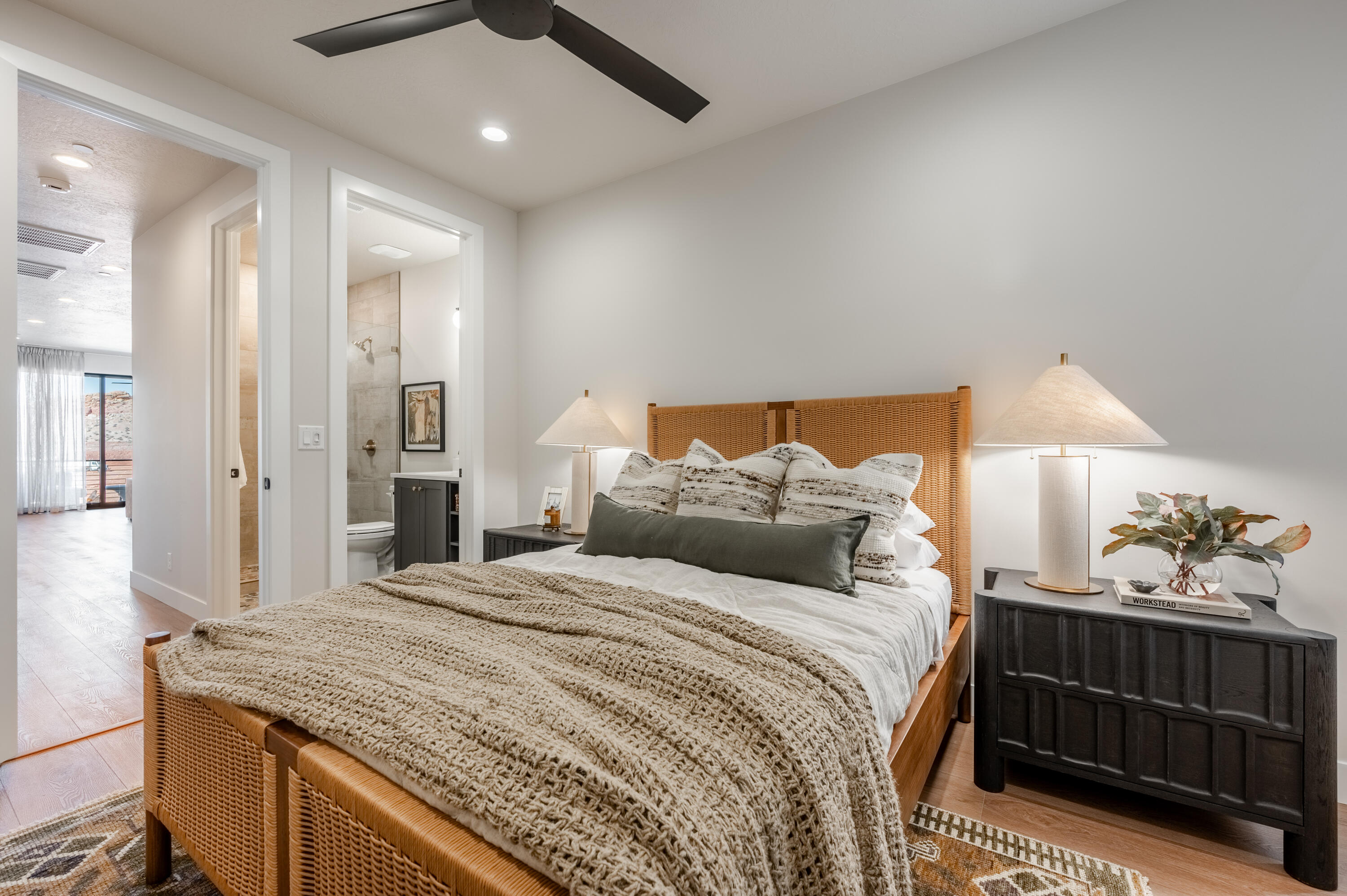 ISLAND AT CORAL CANYON - Residential