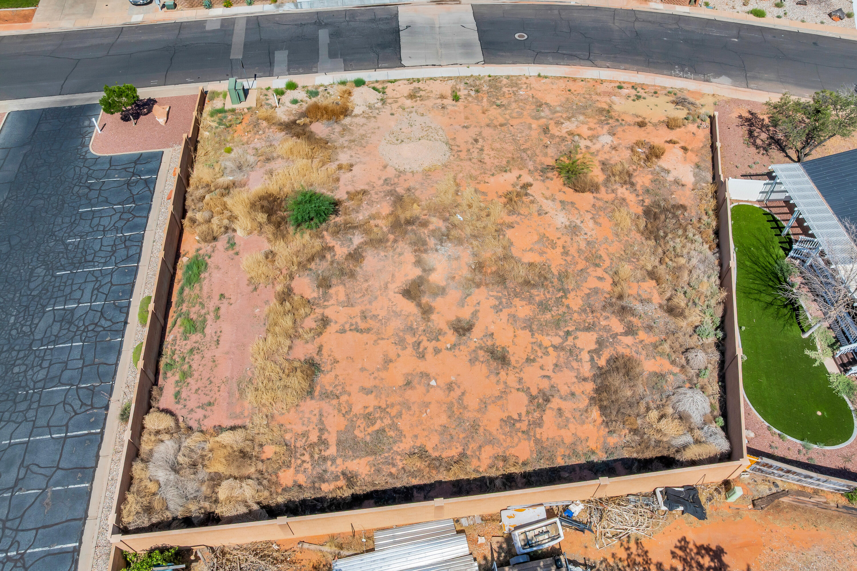 SANTA CLARA TOWNSITE AND FIELD - Land