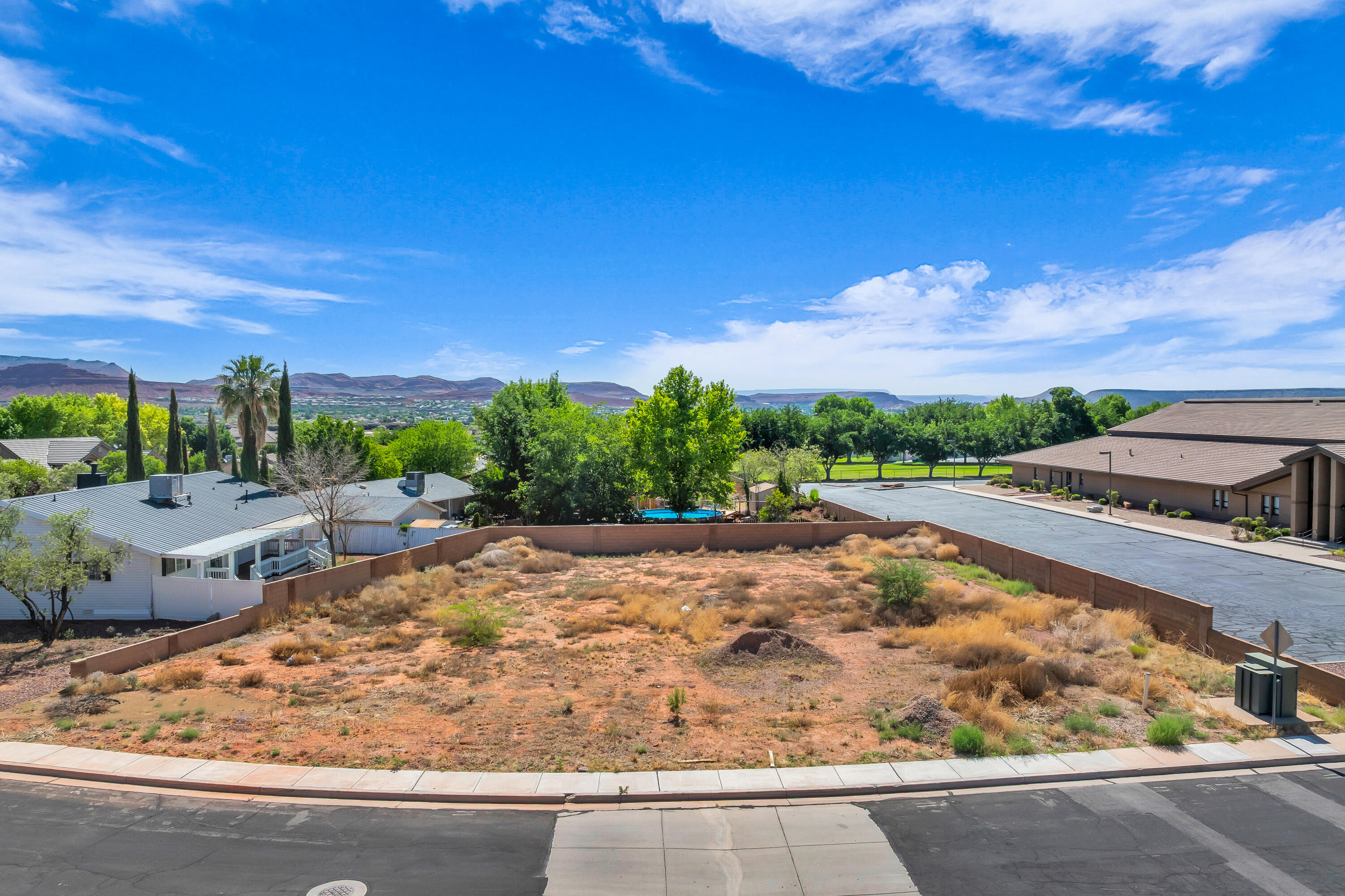 SANTA CLARA TOWNSITE AND FIELD - Land