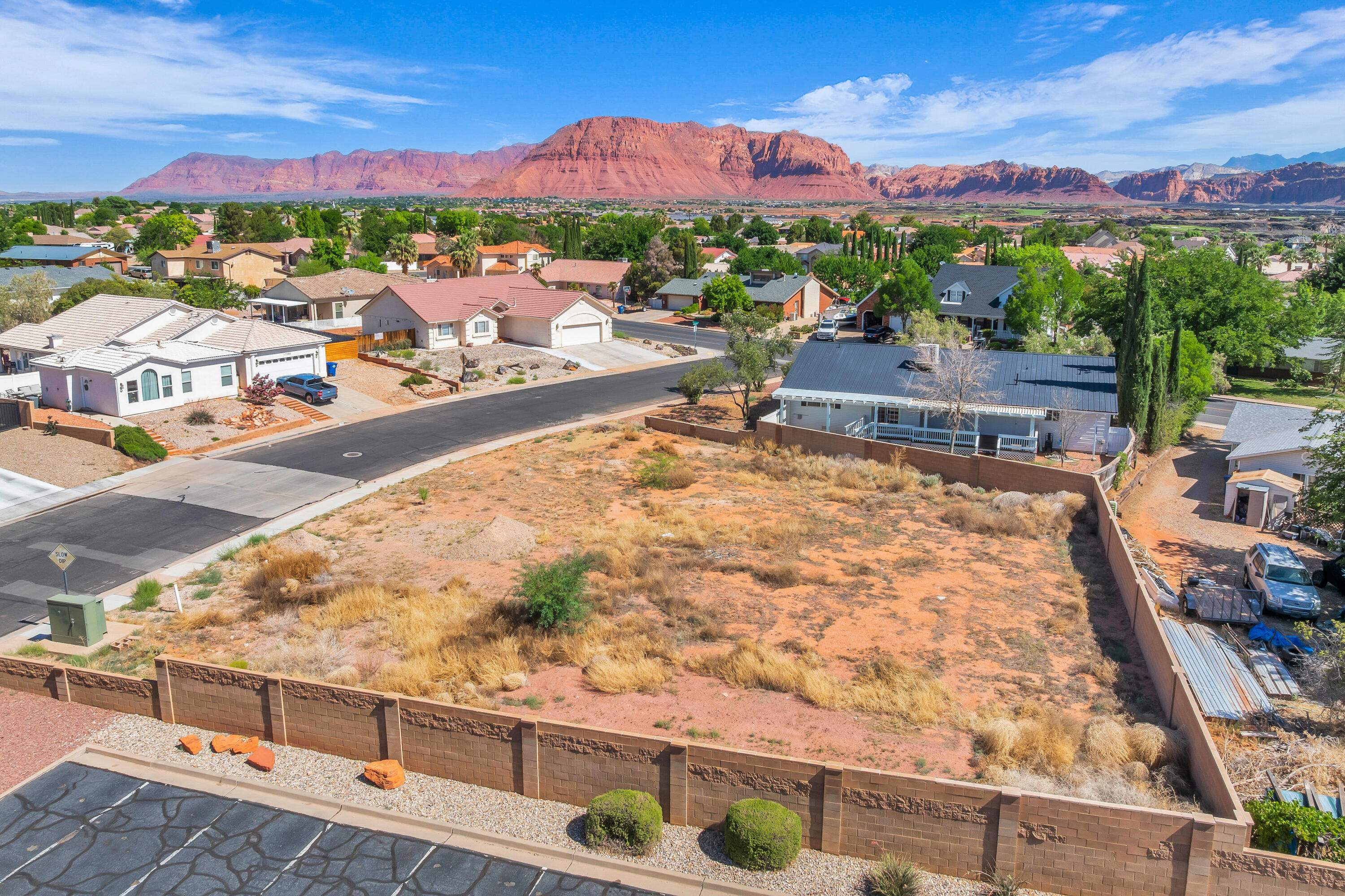 SANTA CLARA TOWNSITE AND FIELD - Land