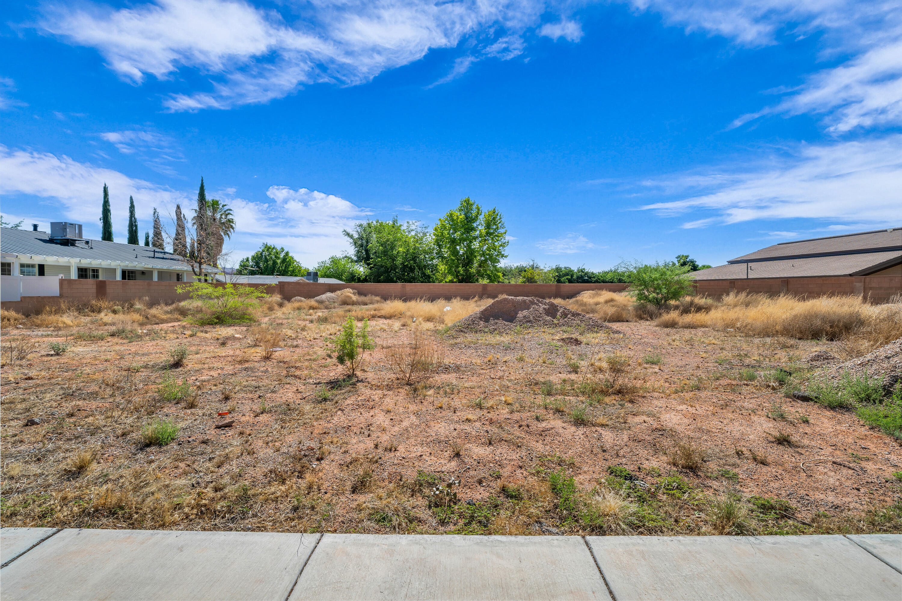 SANTA CLARA TOWNSITE AND FIELD - Land