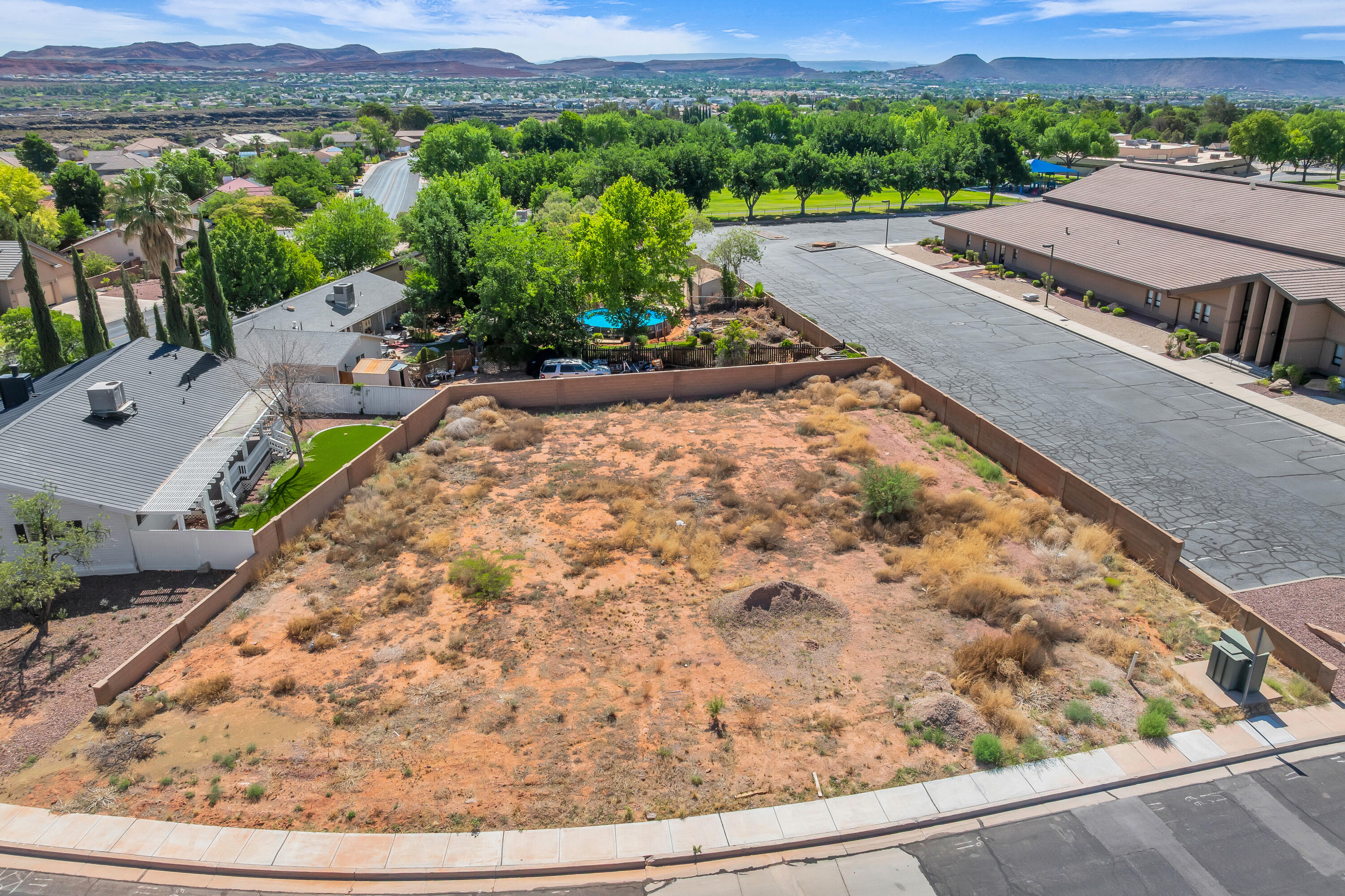 SANTA CLARA TOWNSITE AND FIELD - Land