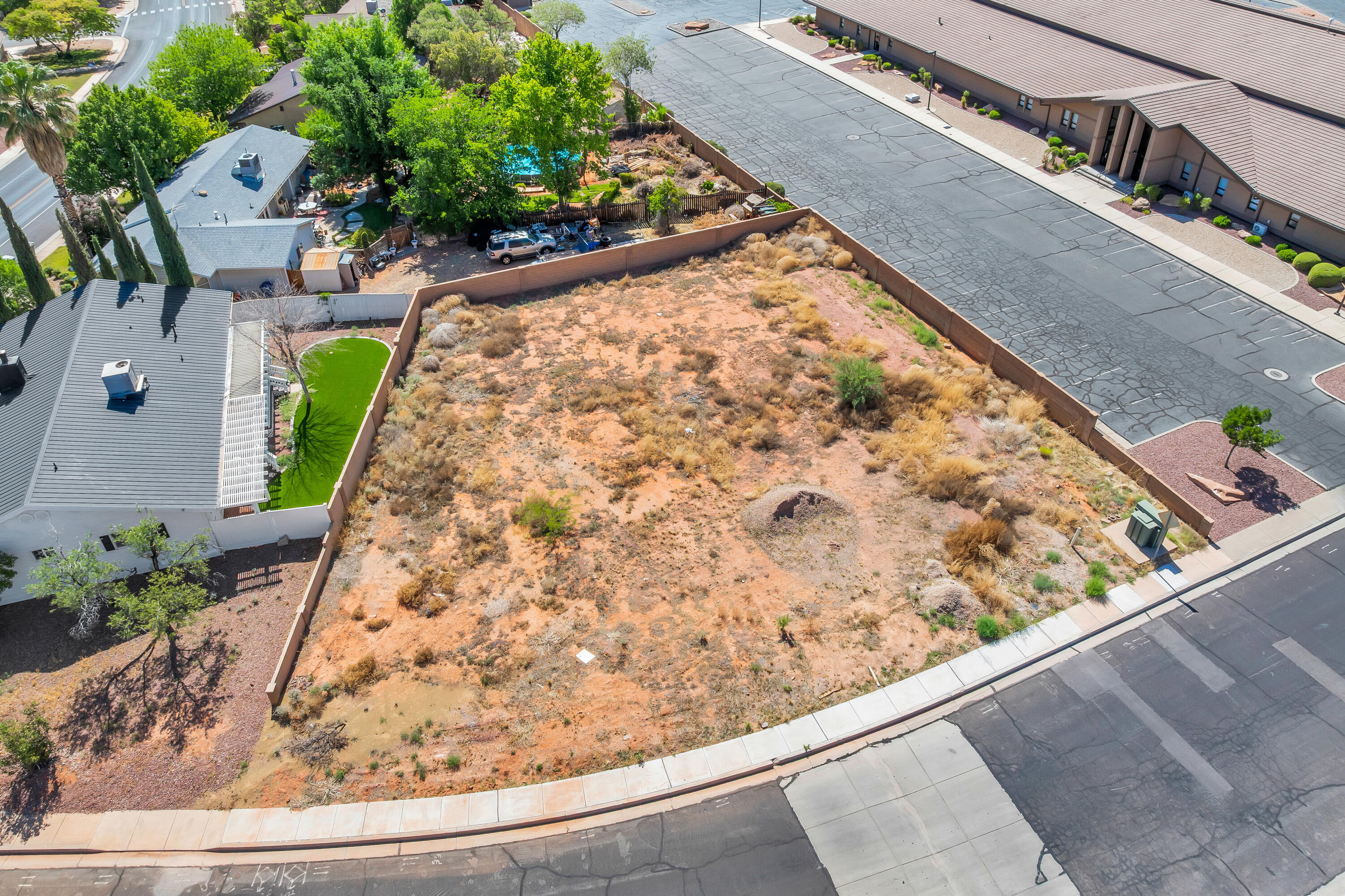 SANTA CLARA TOWNSITE AND FIELD - Land