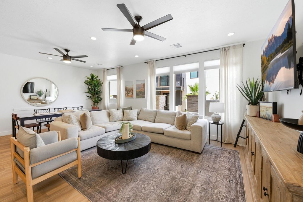 Photo of 5456 S Lula Bay Place, Saint George, UT 84790 (MLS # 26-273456)