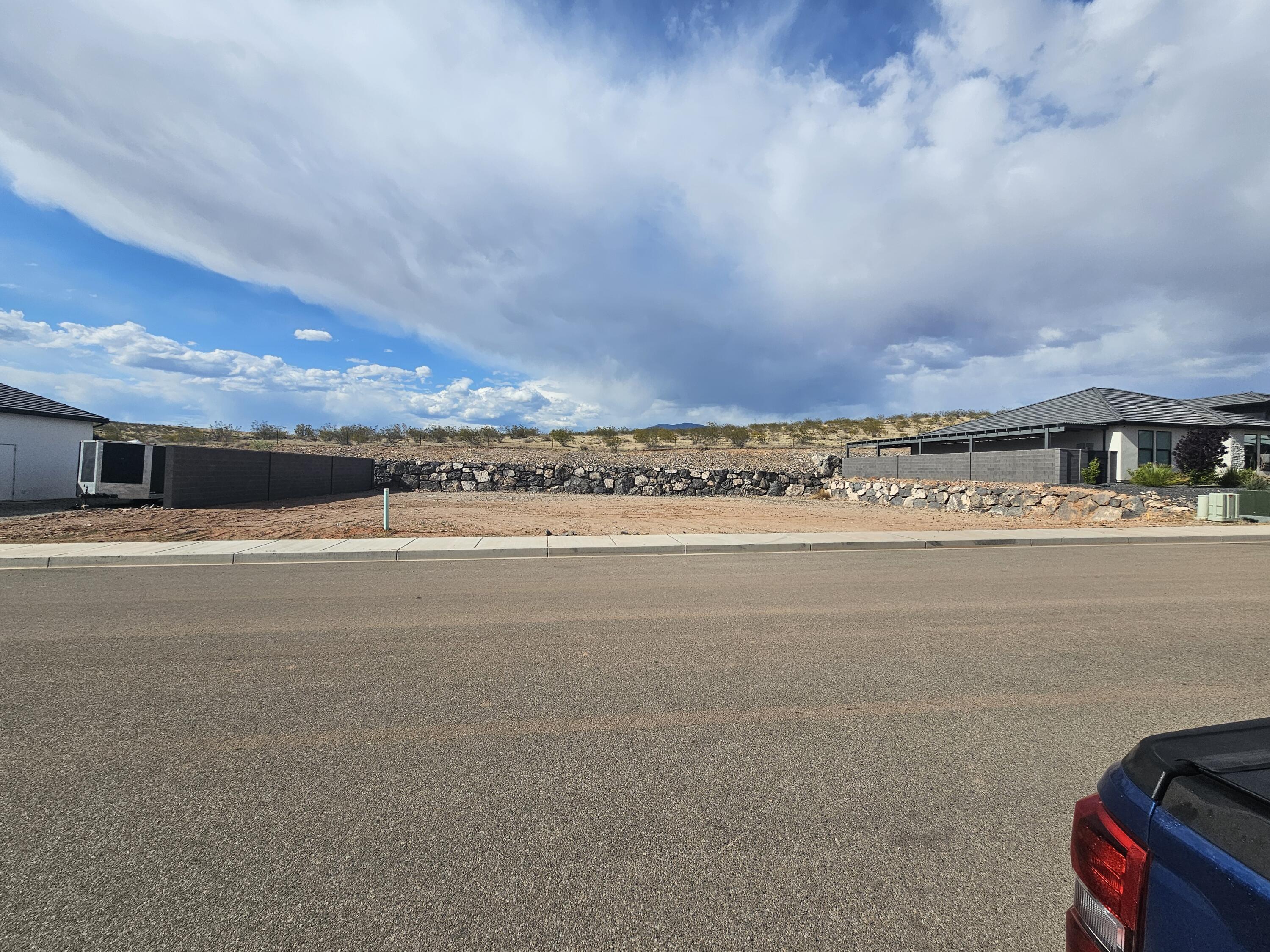 GRAND HEIGHTS - Land