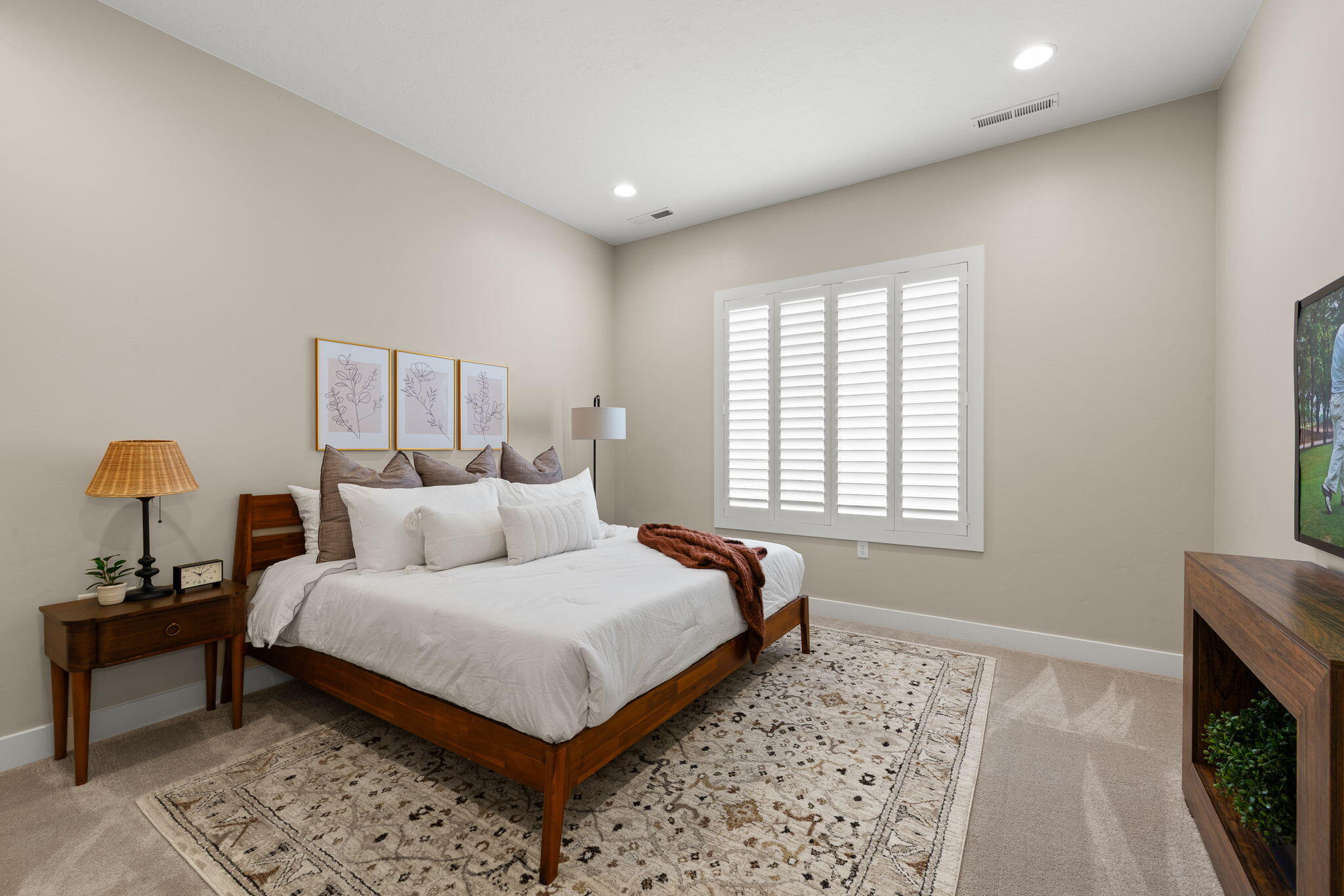 VILLAS AT SUN RIVER - Residential