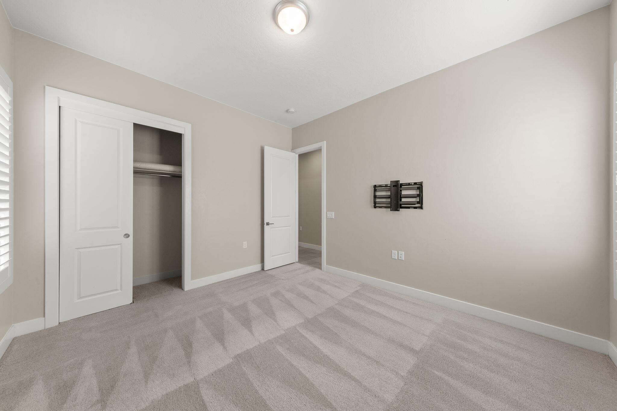 VILLAS AT SUN RIVER - Residential