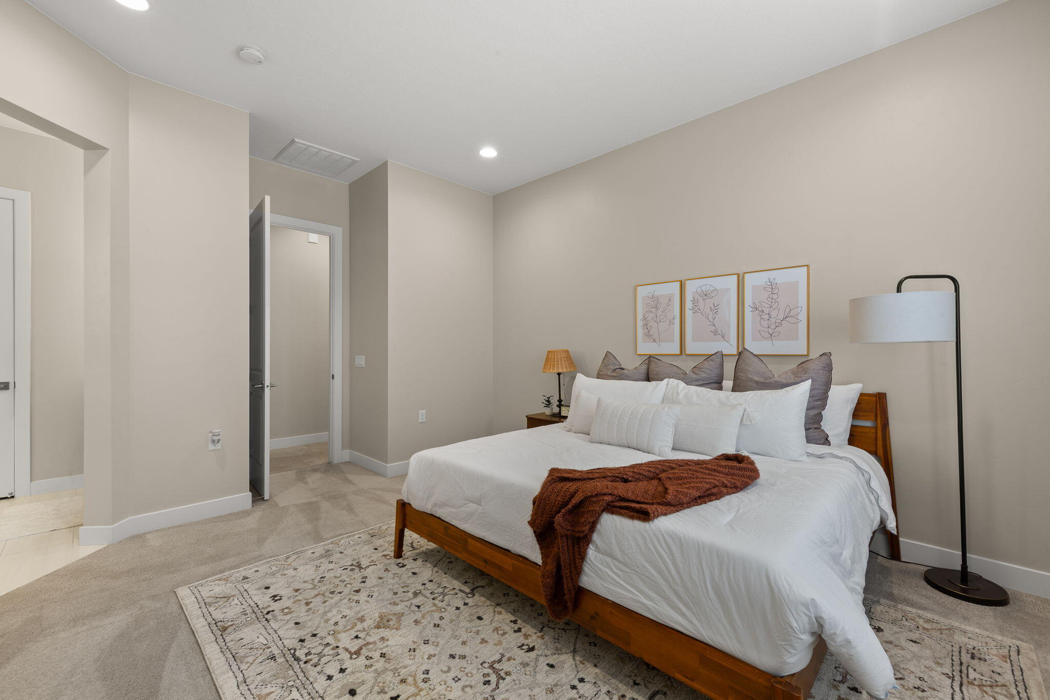 VILLAS AT SUN RIVER - Residential