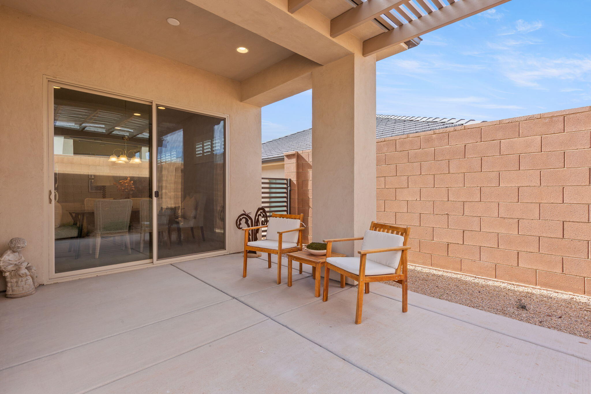 VILLAS AT SUN RIVER - Residential