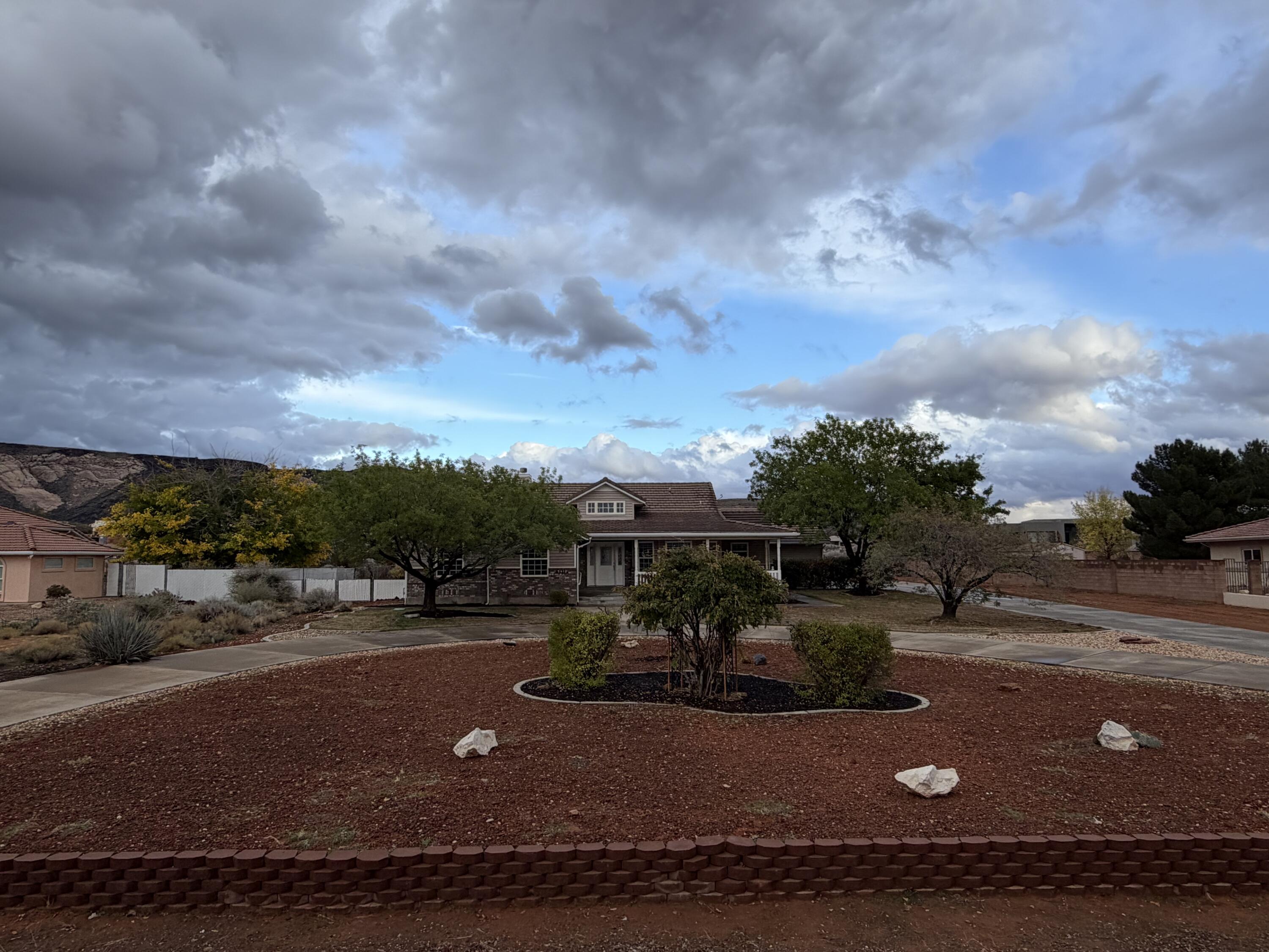 WINCHESTER HILLS - Residential