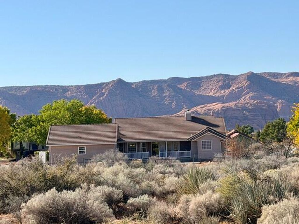 Photo of 5412 N 1530 W, Saint George, UT 84770 (MLS # 25-266819)